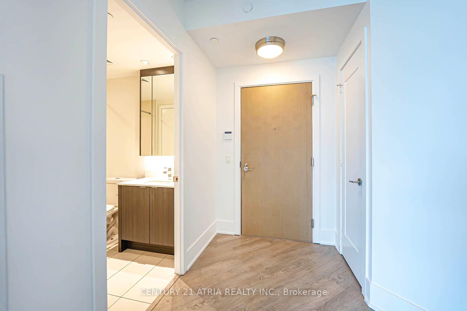 2 Bedrooms Condo at 1 Edgewater, Toronto For sale