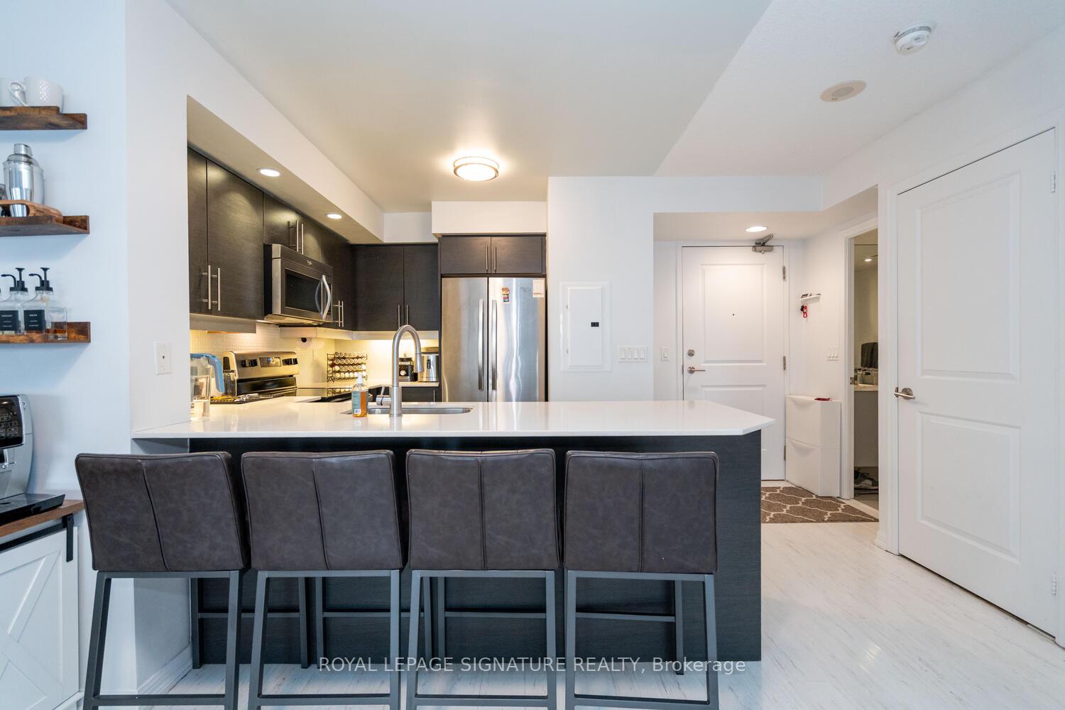 2 Bedrooms Condo at 75 East Liberty, Toronto For sale