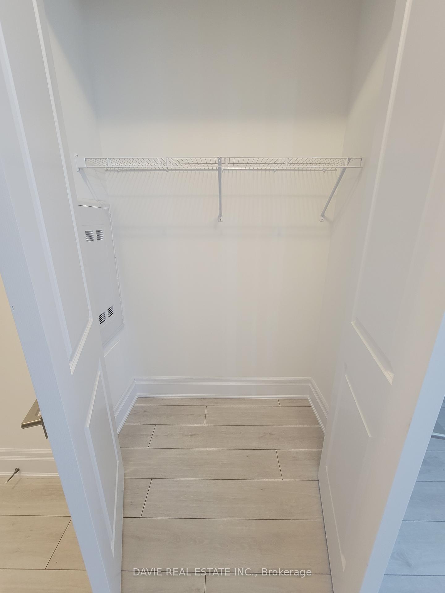 2 Bedrooms Condo at 30 Elm, Mississauga For sale
