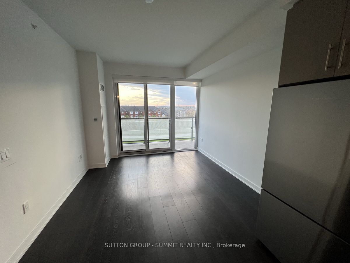 85 ONEIDA Crescent, #401