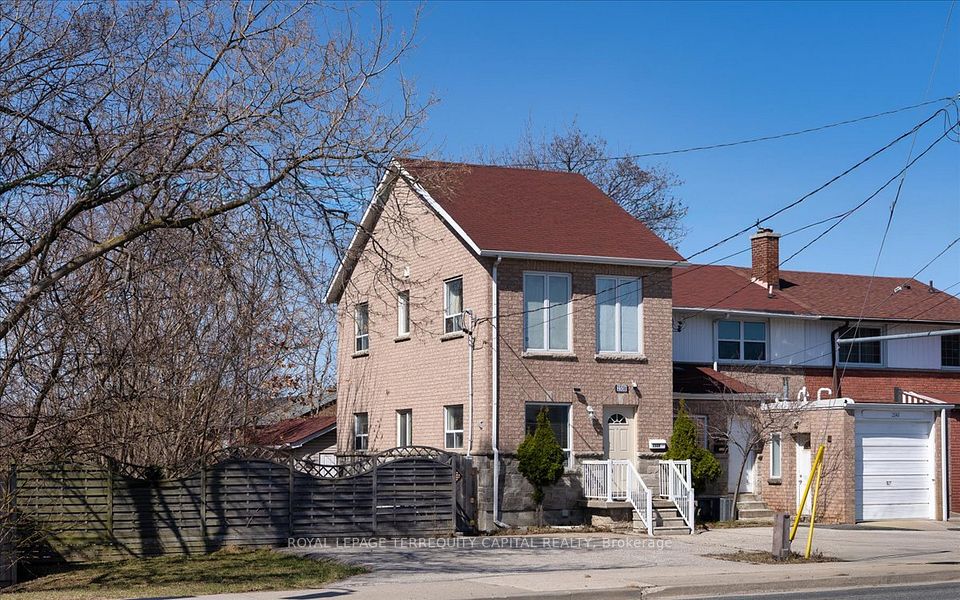 2338, 2338R, 2340, Keele Street, Toronto, ON M6M 4A4