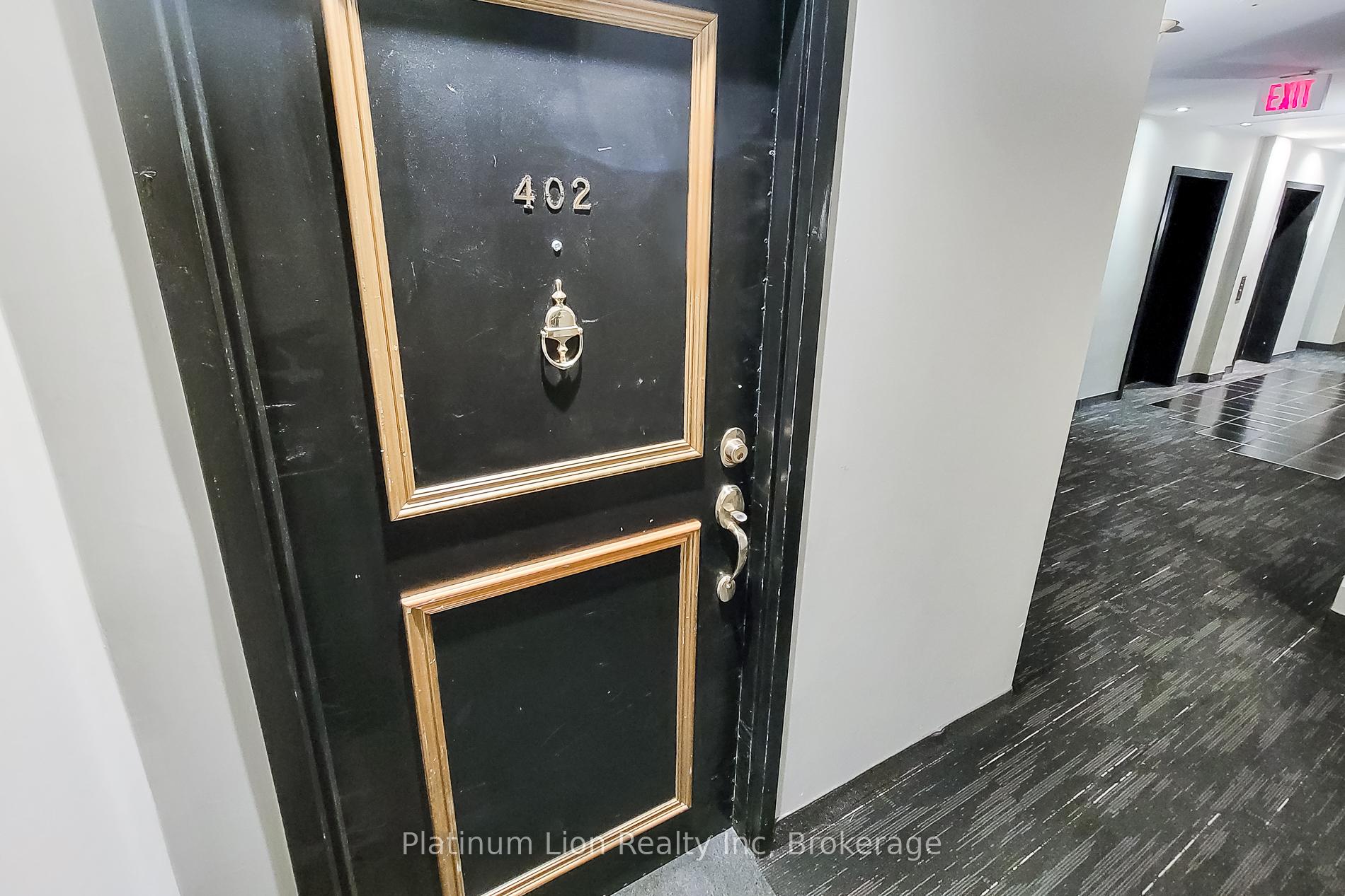 2 Bedrooms Condo at 135 James,  Hamilton For sale