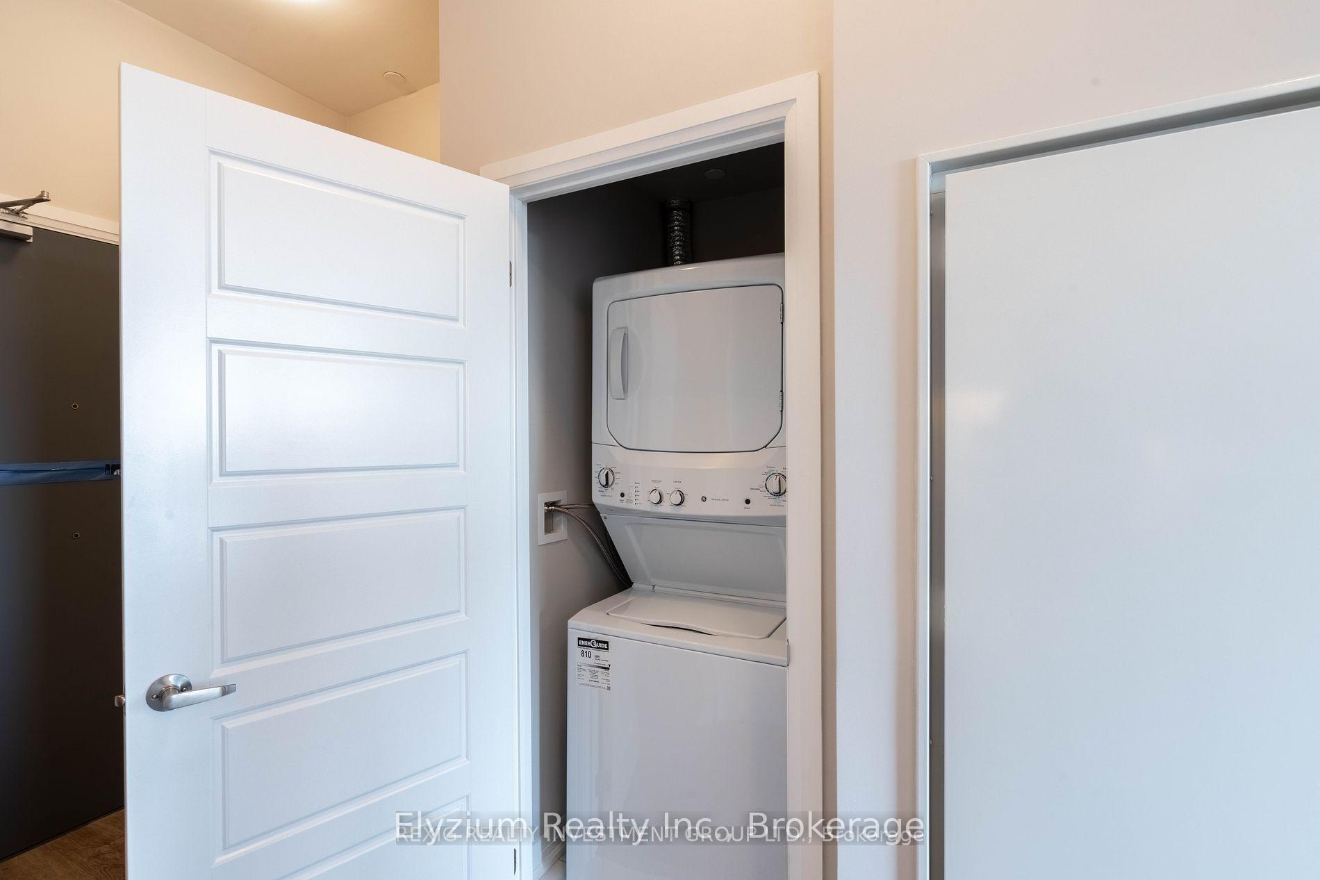 2 Bedrooms Condo at 3265 Carding Mill,  Oakville For sale