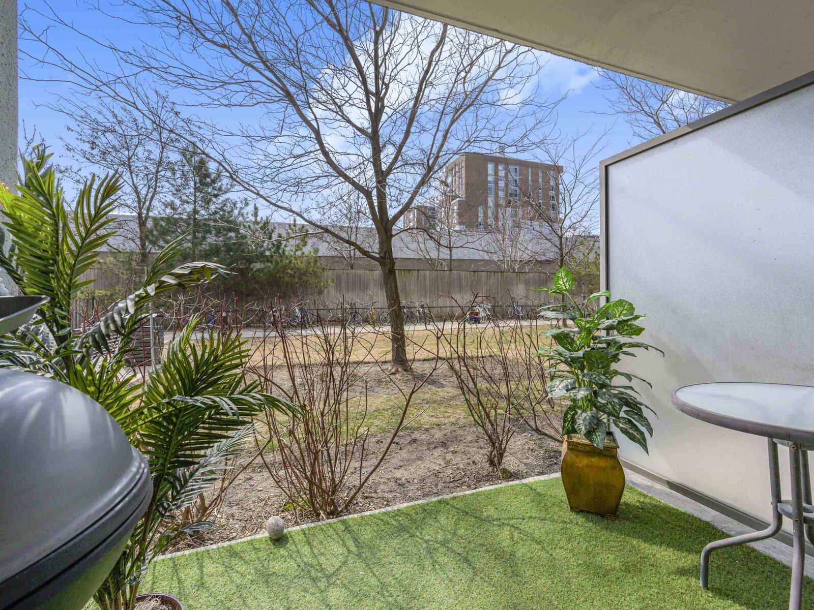 816 Lansdowne Avenue 114