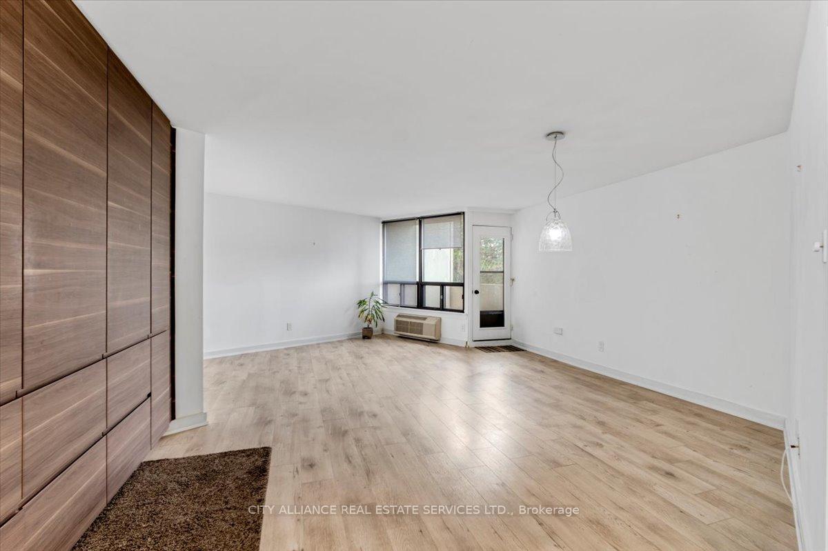 2 Bedrooms Condo at 284 Mill, Toronto For sale