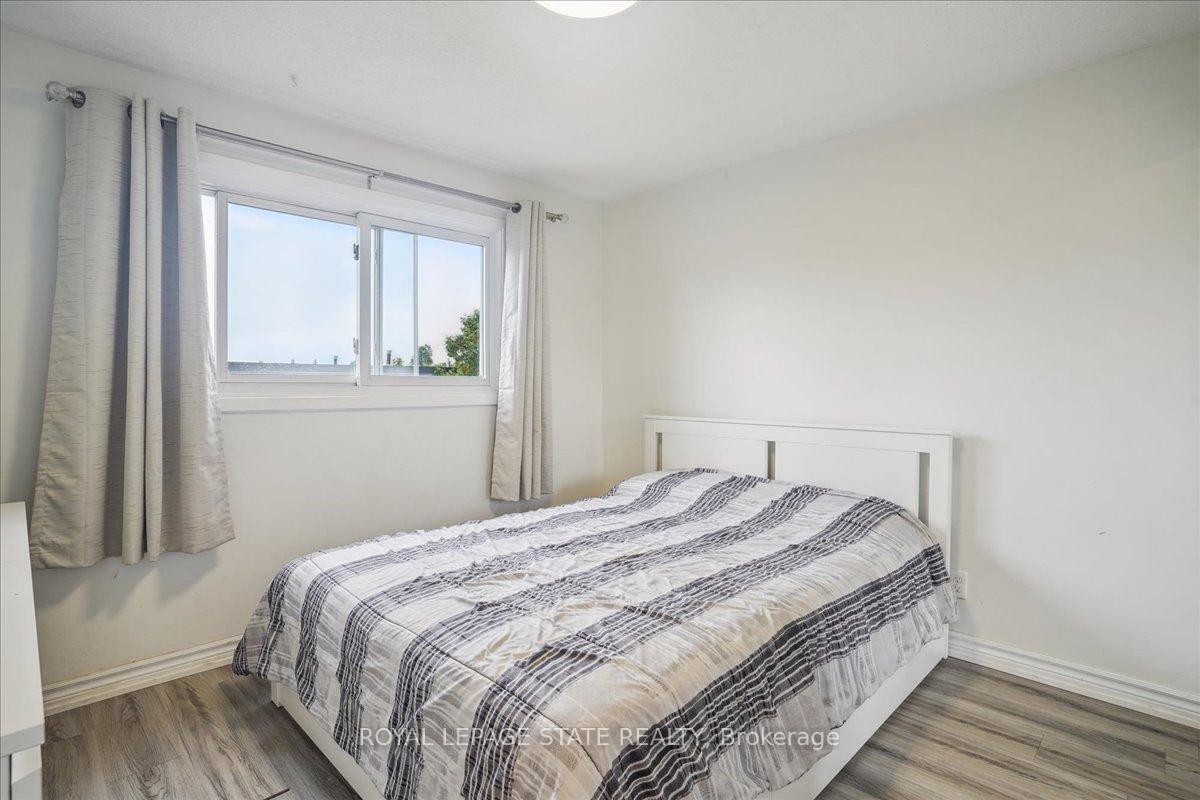 3 Bedrooms Condo at 36 Greendale,  Hamilton For sale