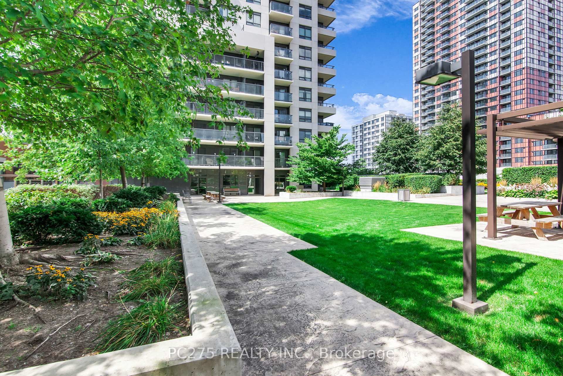 1 Bedroom Condo at 1410 Dupont, Toronto For sale