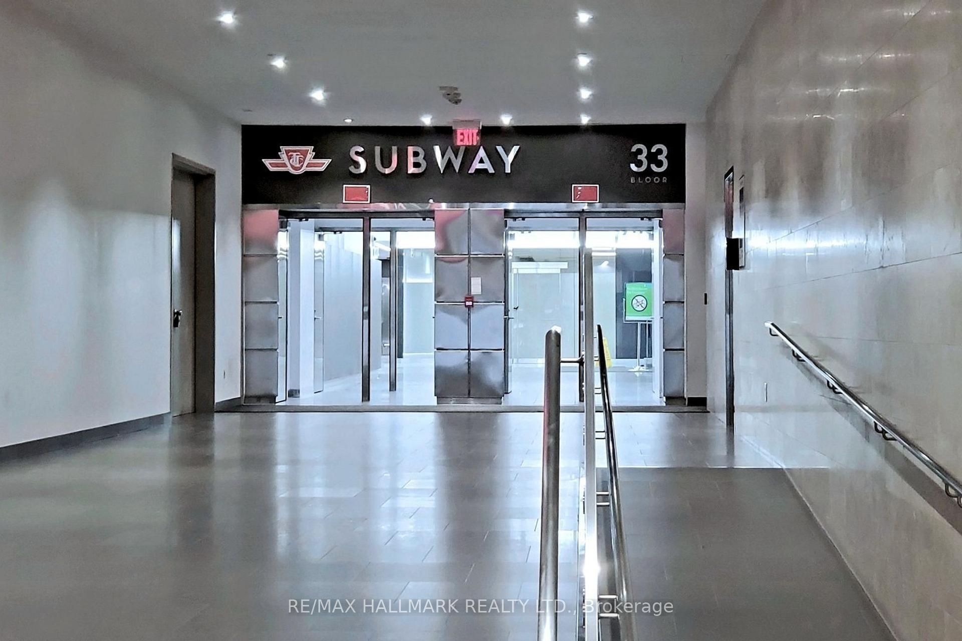 3 Bedrooms Condo at 1 Bloor,  Toronto For sale