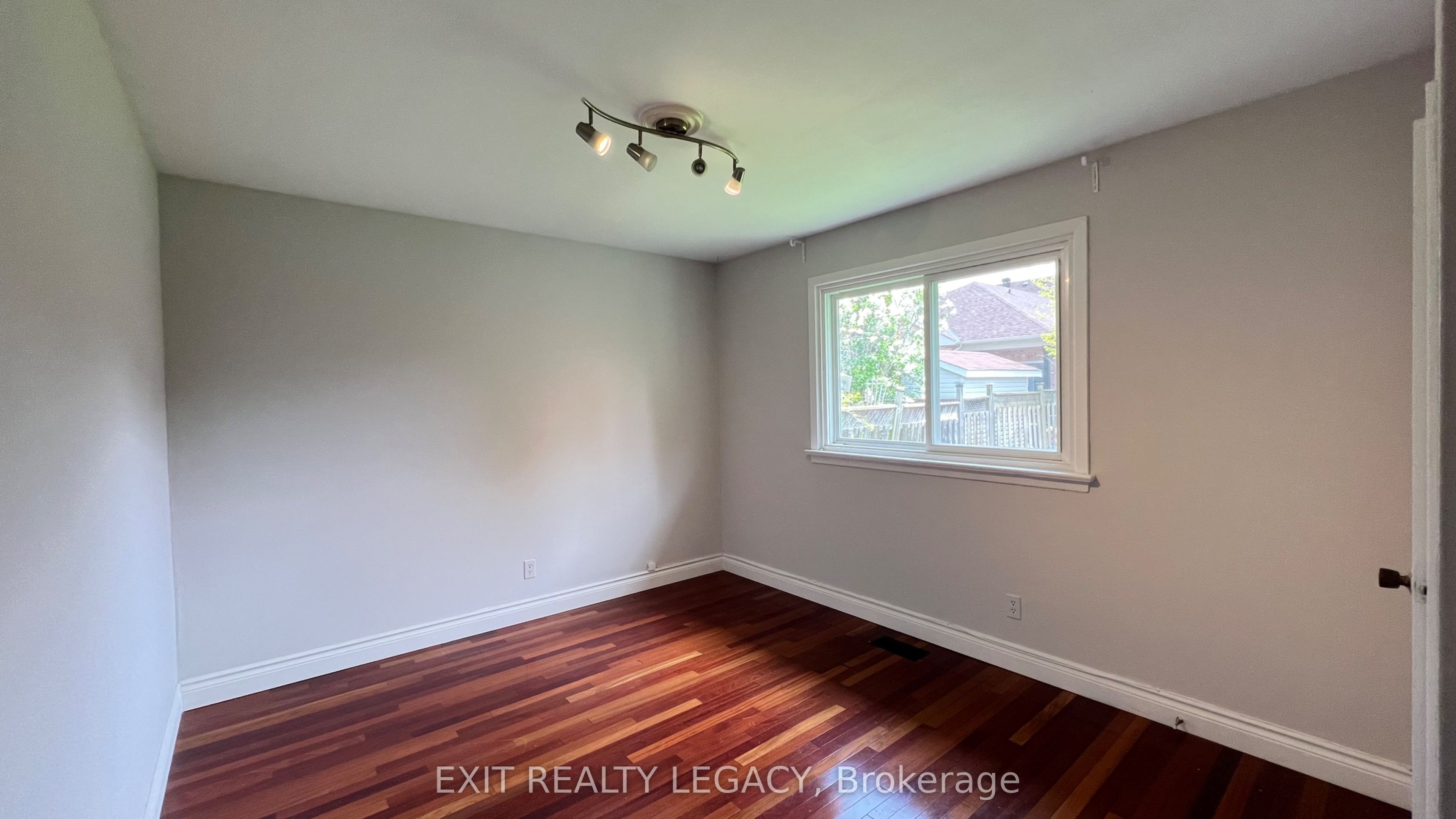 89 Bond Crescent
