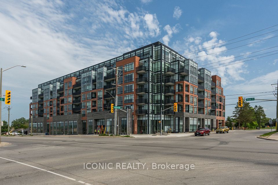 681 Yonge