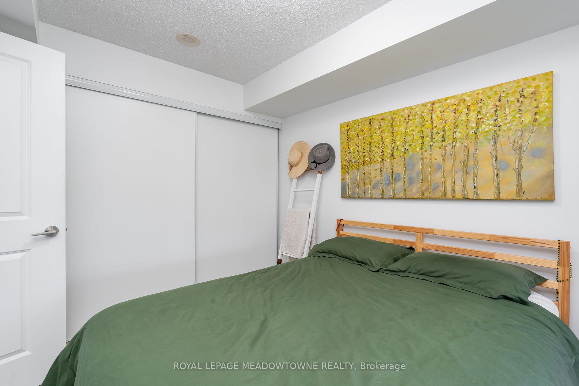 2 Bedrooms Condo at 2 Eva,  Toronto For sale