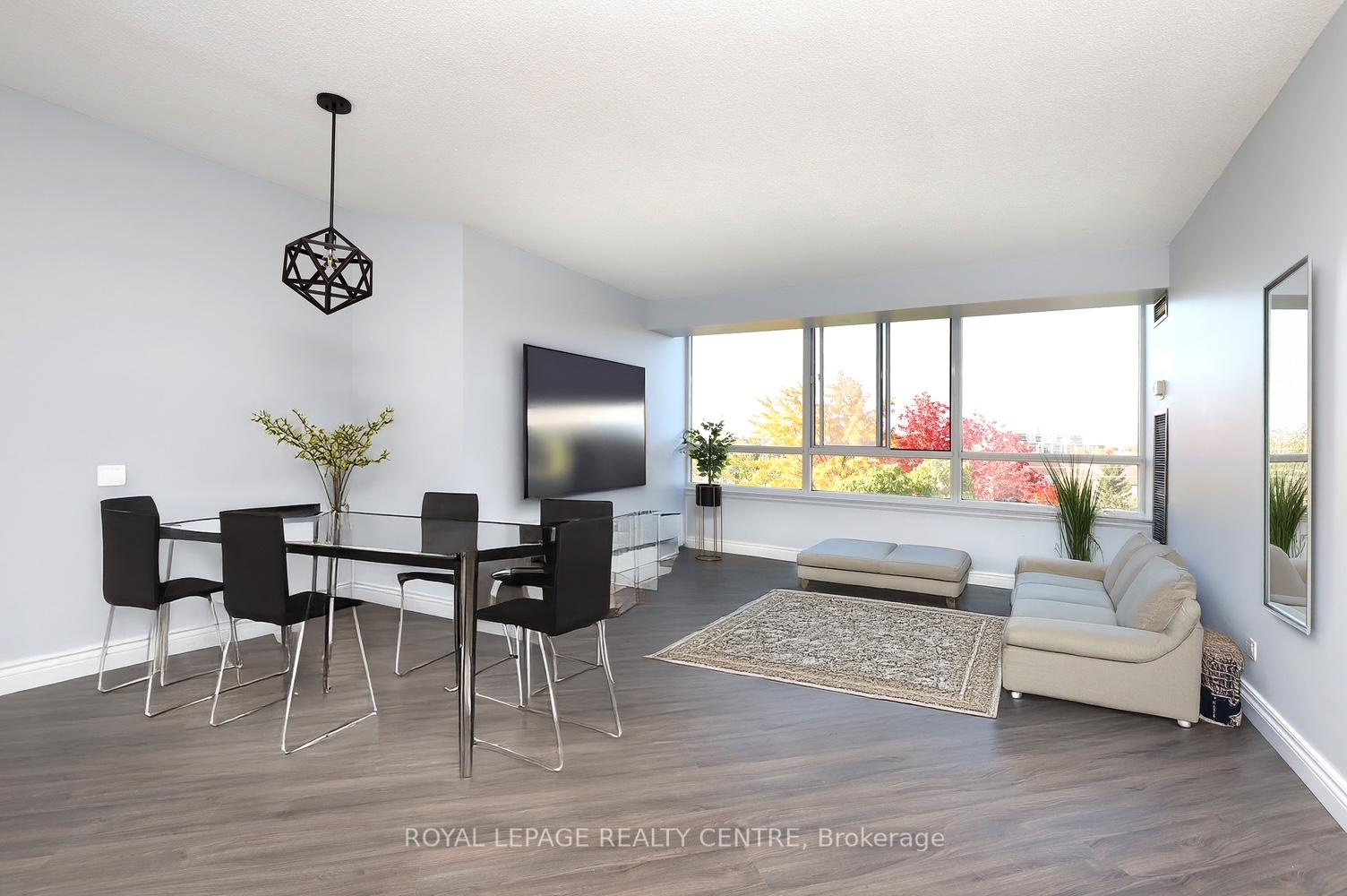 2 Bedrooms Condo at 1001 Cedarglen, Mississauga For sale