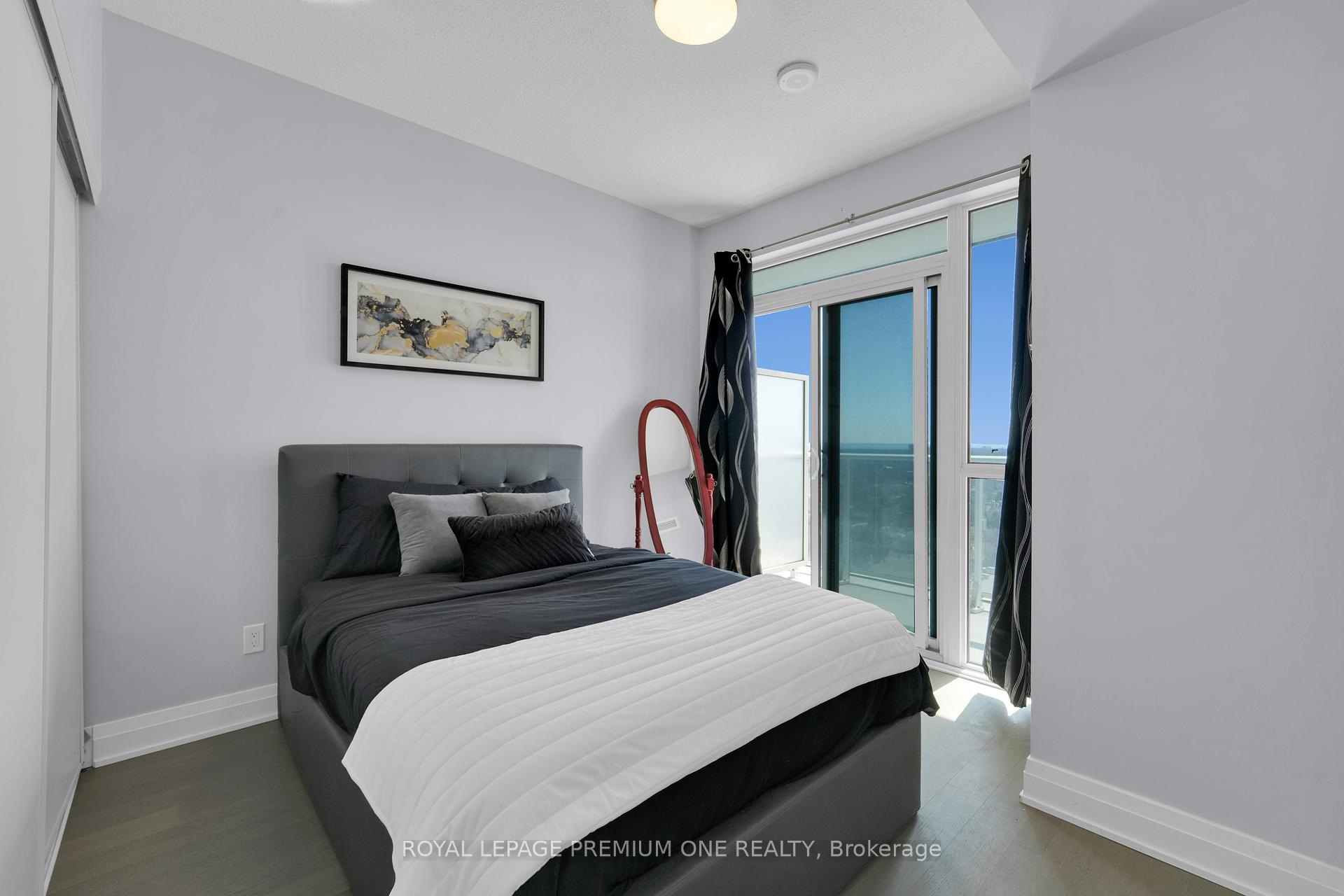 1 Bedroom Condo at 55 Speers, Oakville For sale
