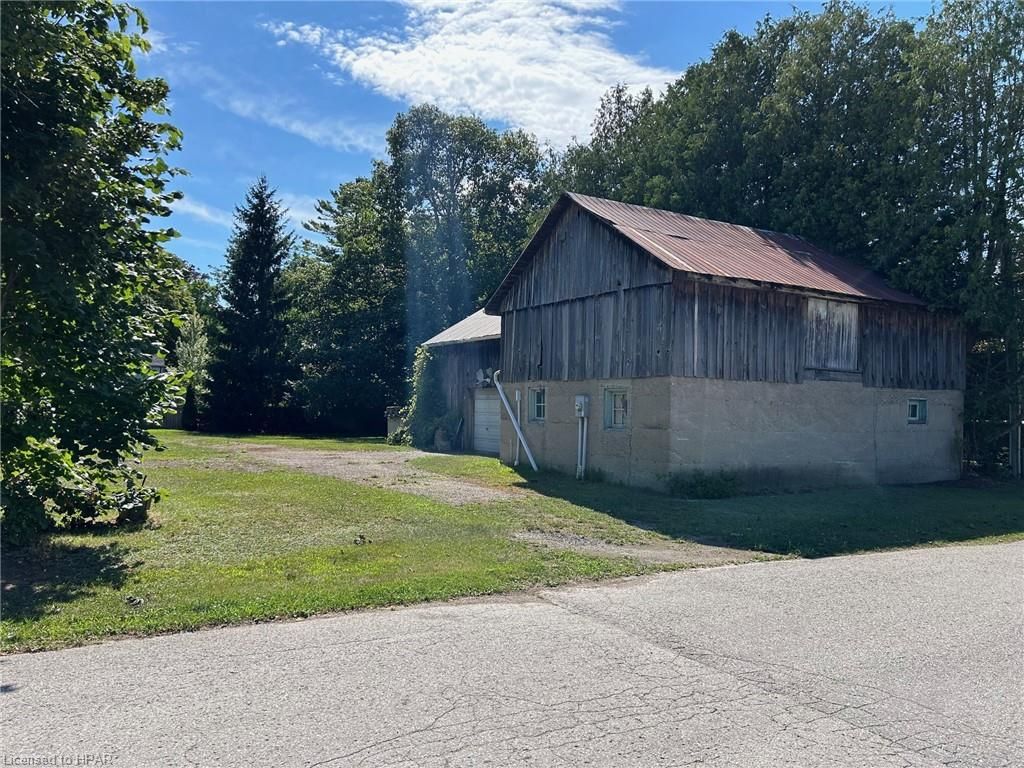 1 WILLIAM Street Bluewater Ontario N0M 1G0