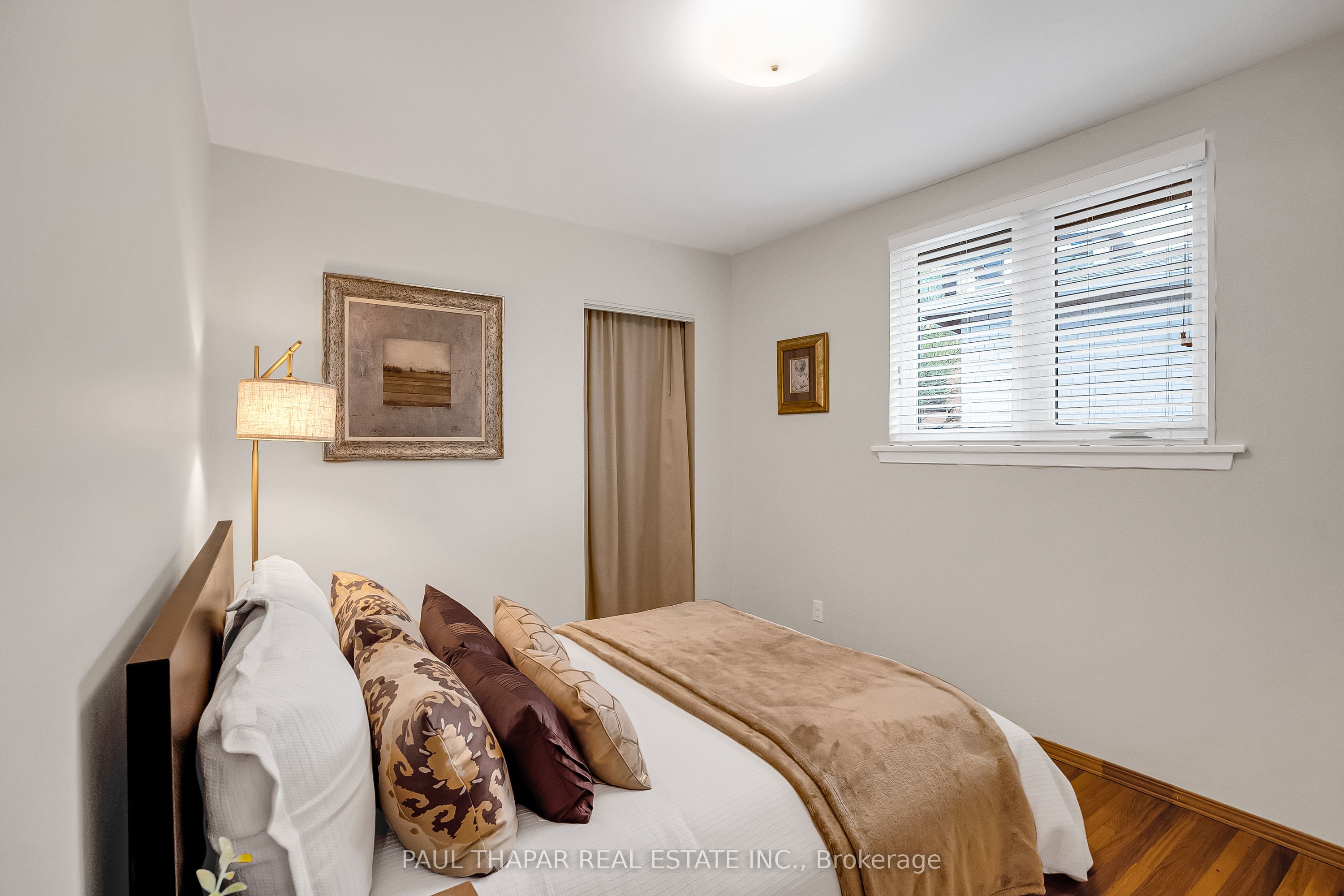 64 Grove Park Crescent