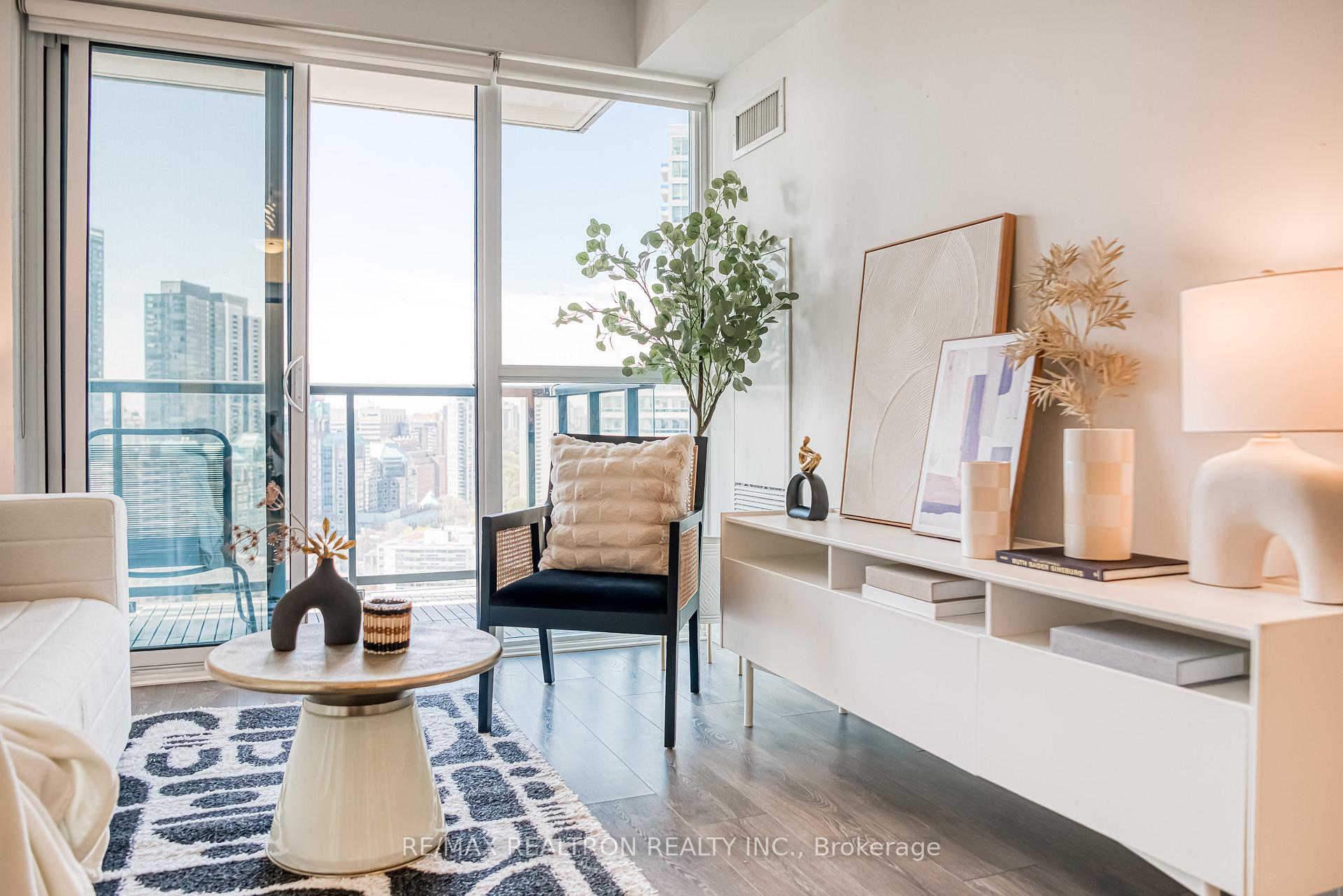 1 Bedroom Condo at 159 Wellesley,  Toronto For sale