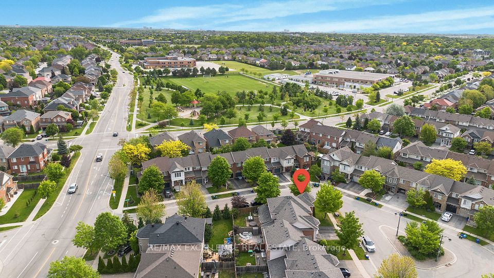 2220 Amberglen Court, Oakville, ON L6M 4W8