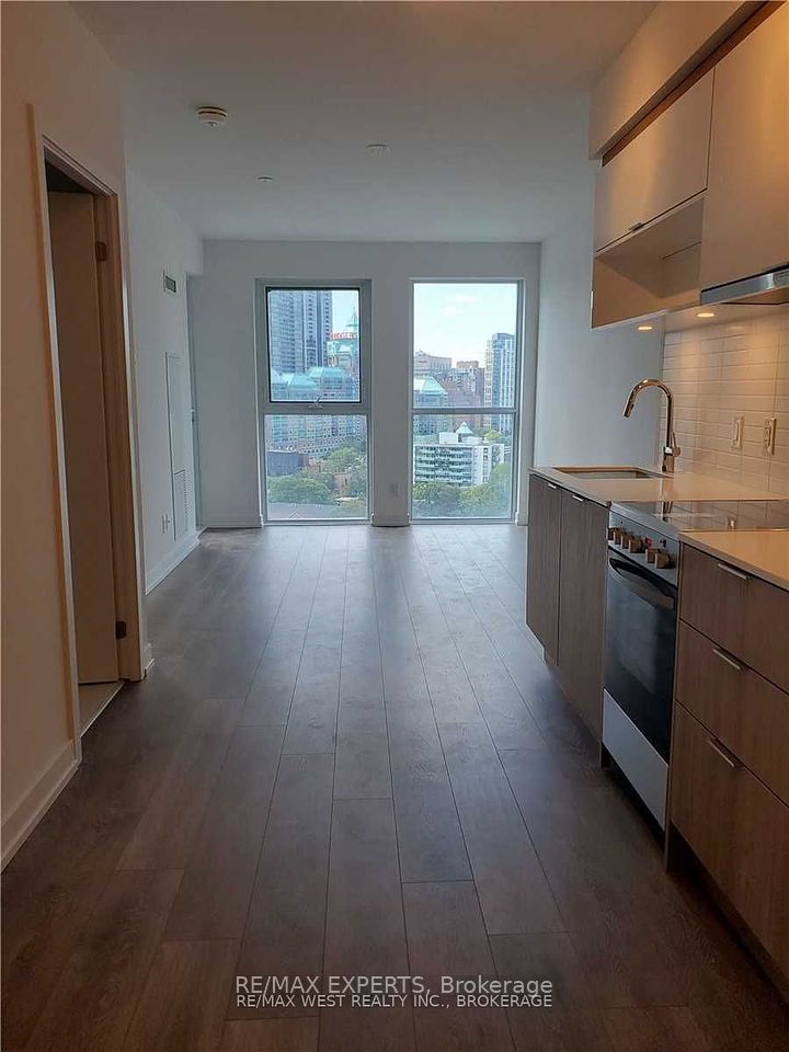 159 Wellesley Street 1501