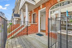 66 Sidney Belsey Crescent 201