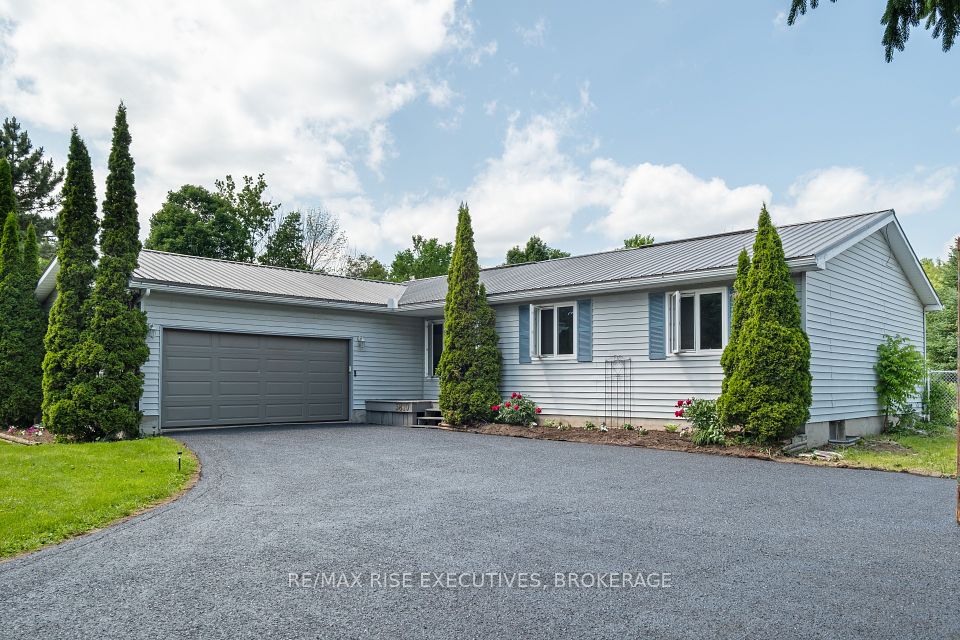 3810 Maple Crest