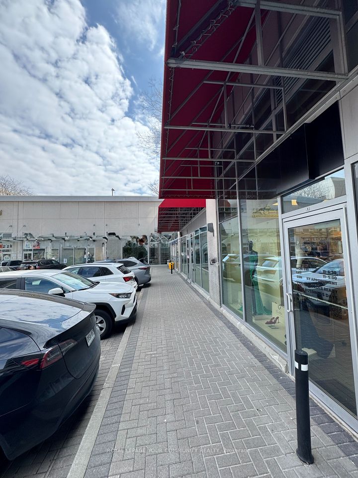 7181 Yonge