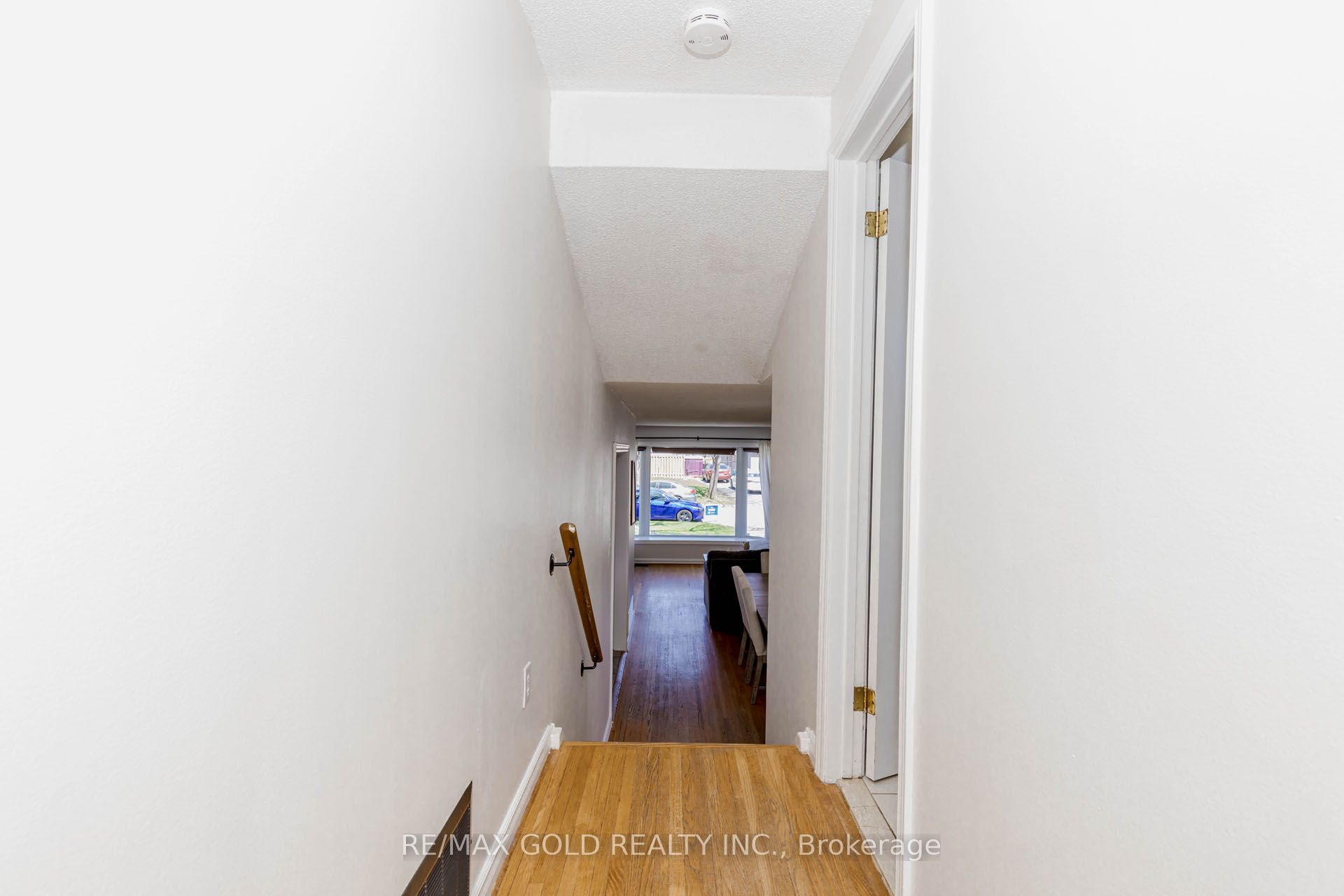37 Brookdale Crescent