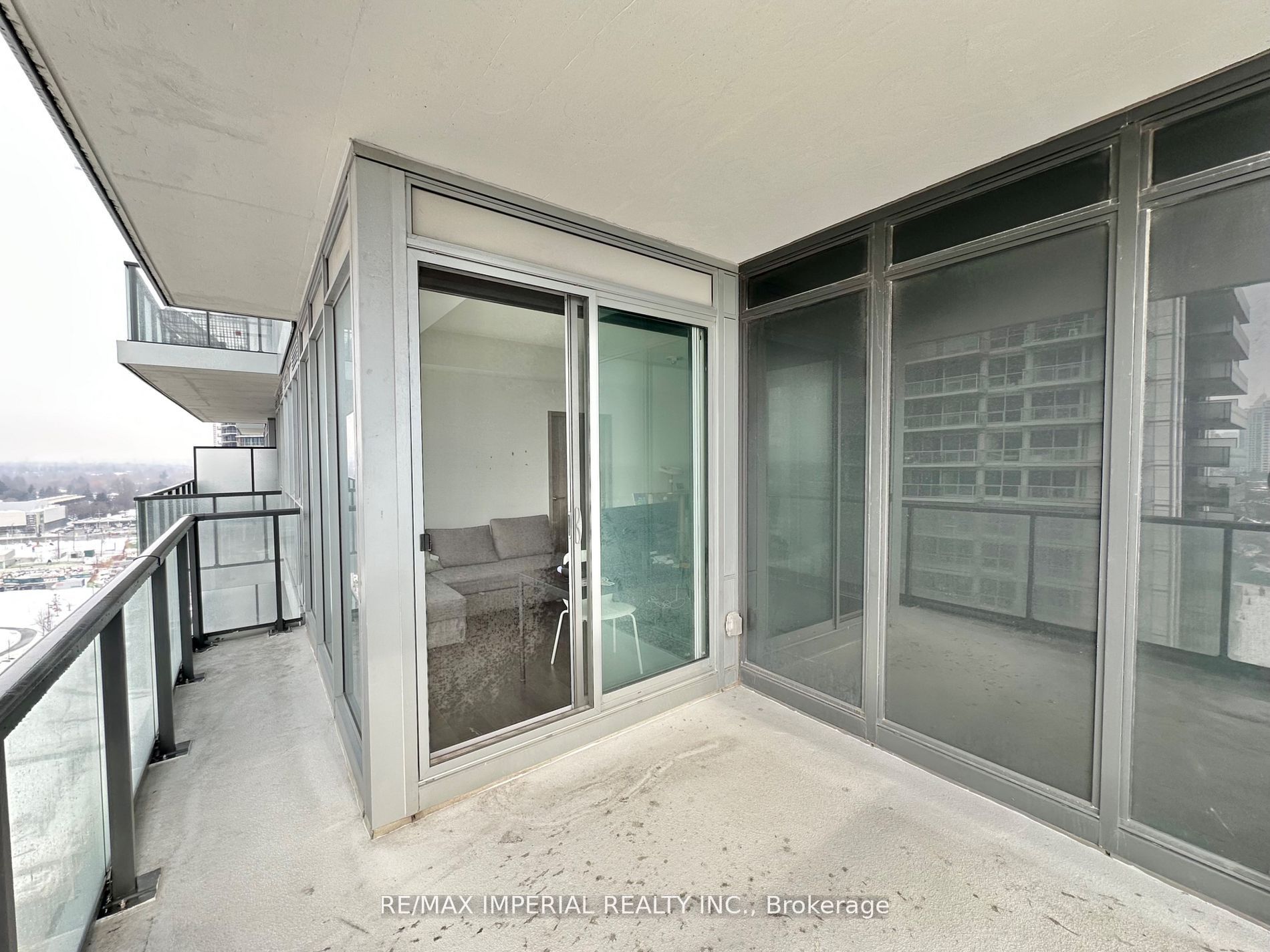 85 McMahon Drive, #1806