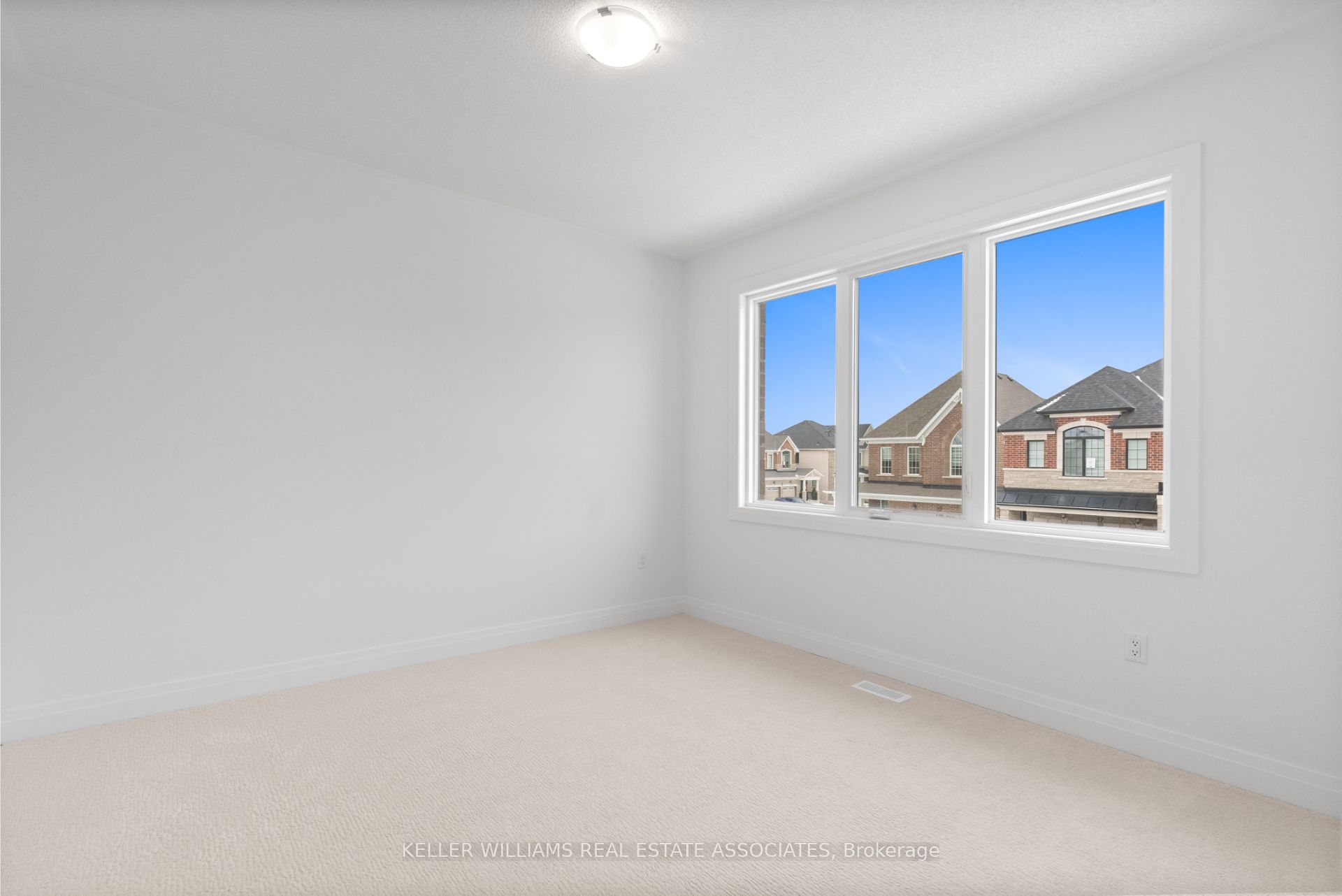16 Aster Woods Drive