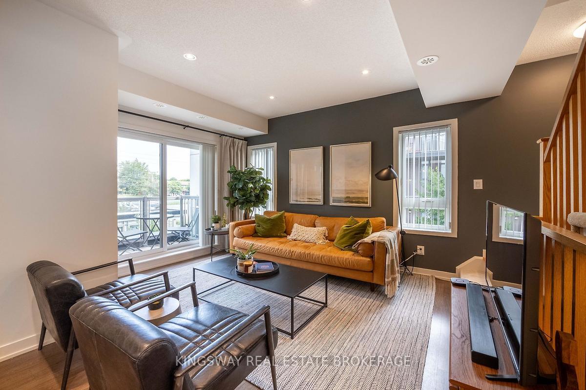 3 Bedrooms Condo at 70 Orchid Place,  Toronto For sale