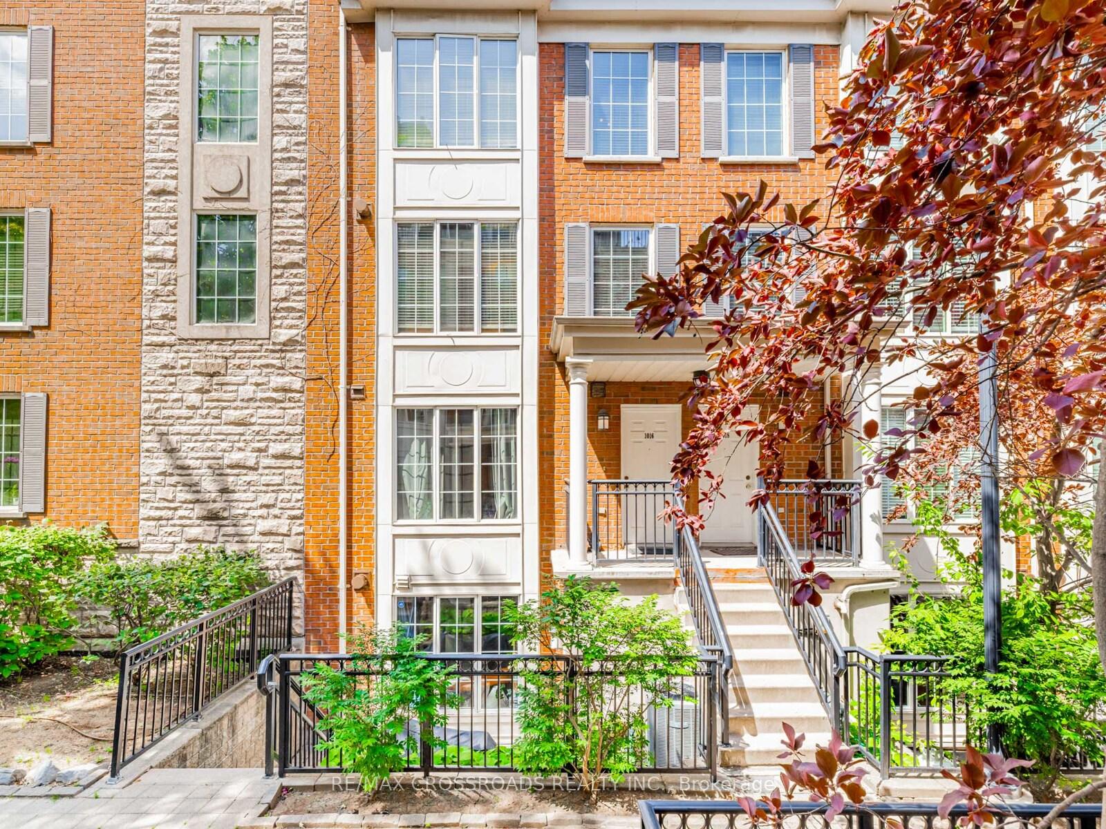 2 Bedrooms Condo at 5 Everson, Toronto For sale