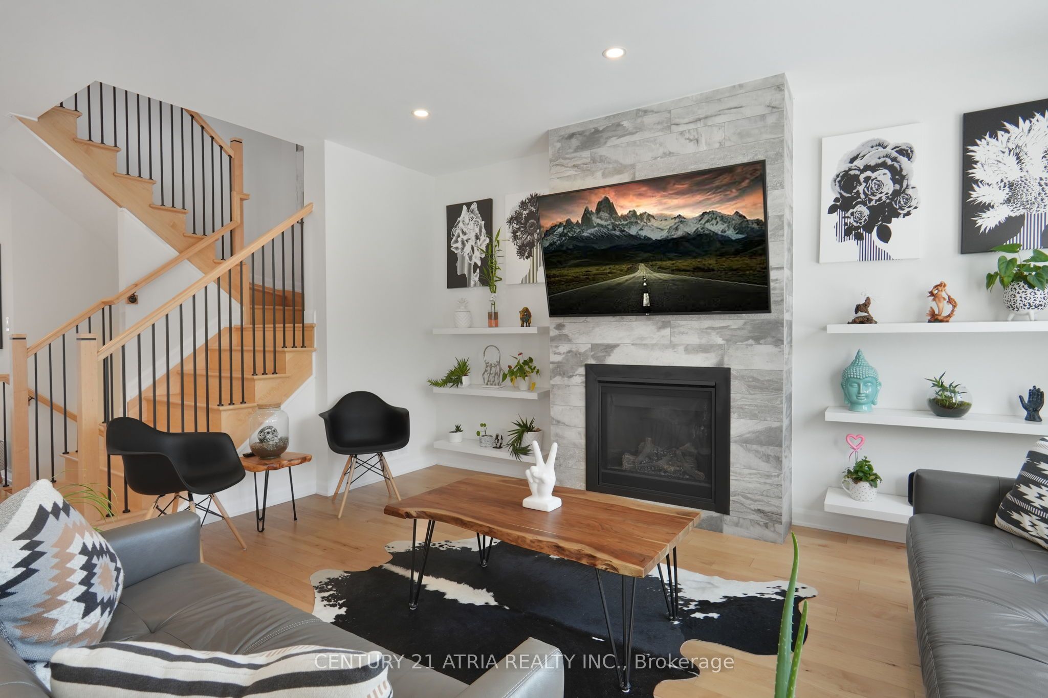 136 Robin Easey Avenue, Barrhaven, ON K2J 6S1