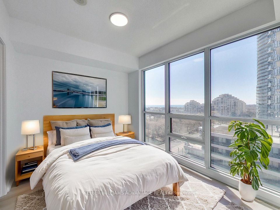 2200 Lake Shore