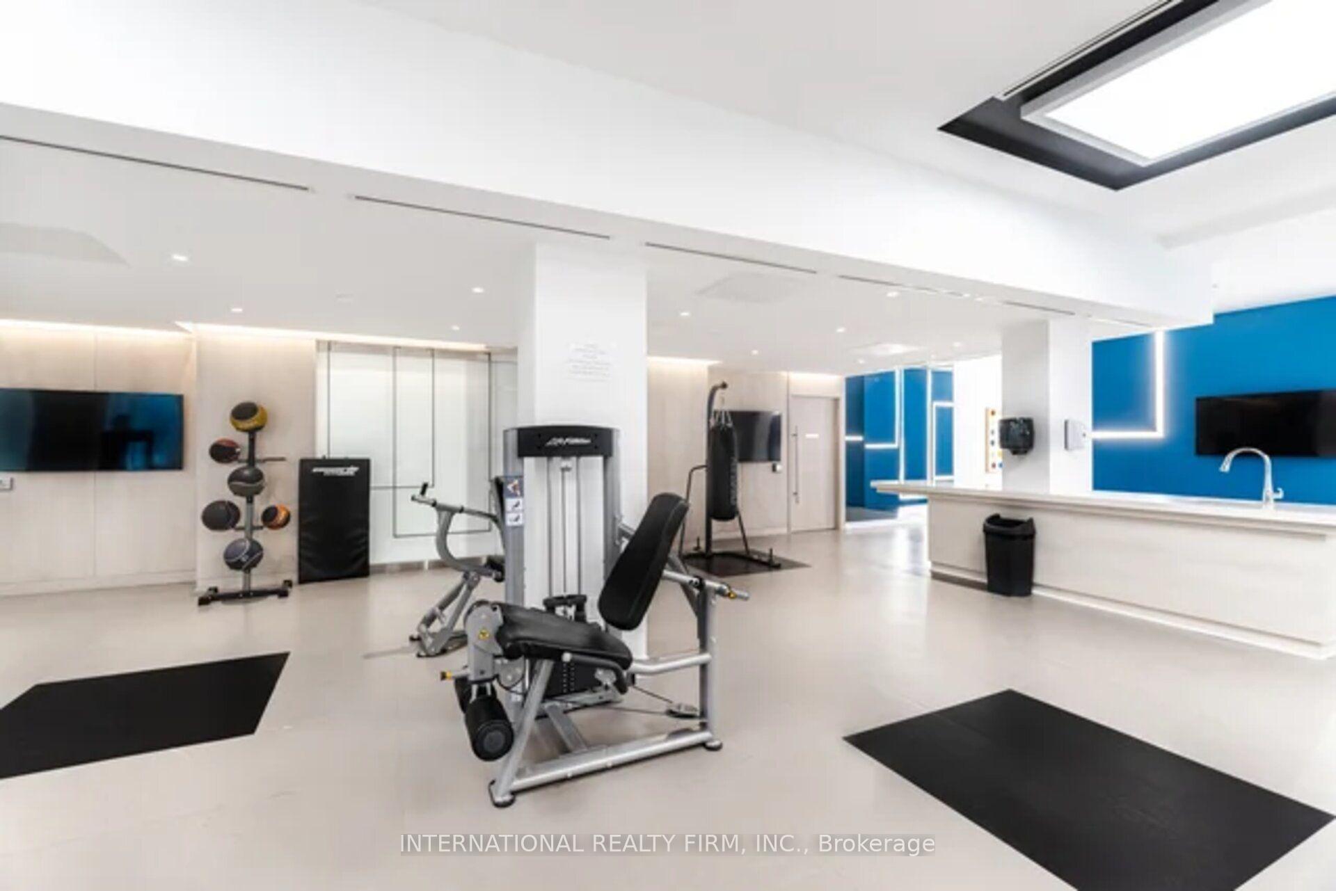 2 Bedrooms Condo at 99 Broadway, Toronto For sale