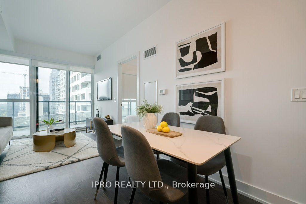 2 Bedrooms Condo at 11 Lillian, Toronto For sale
