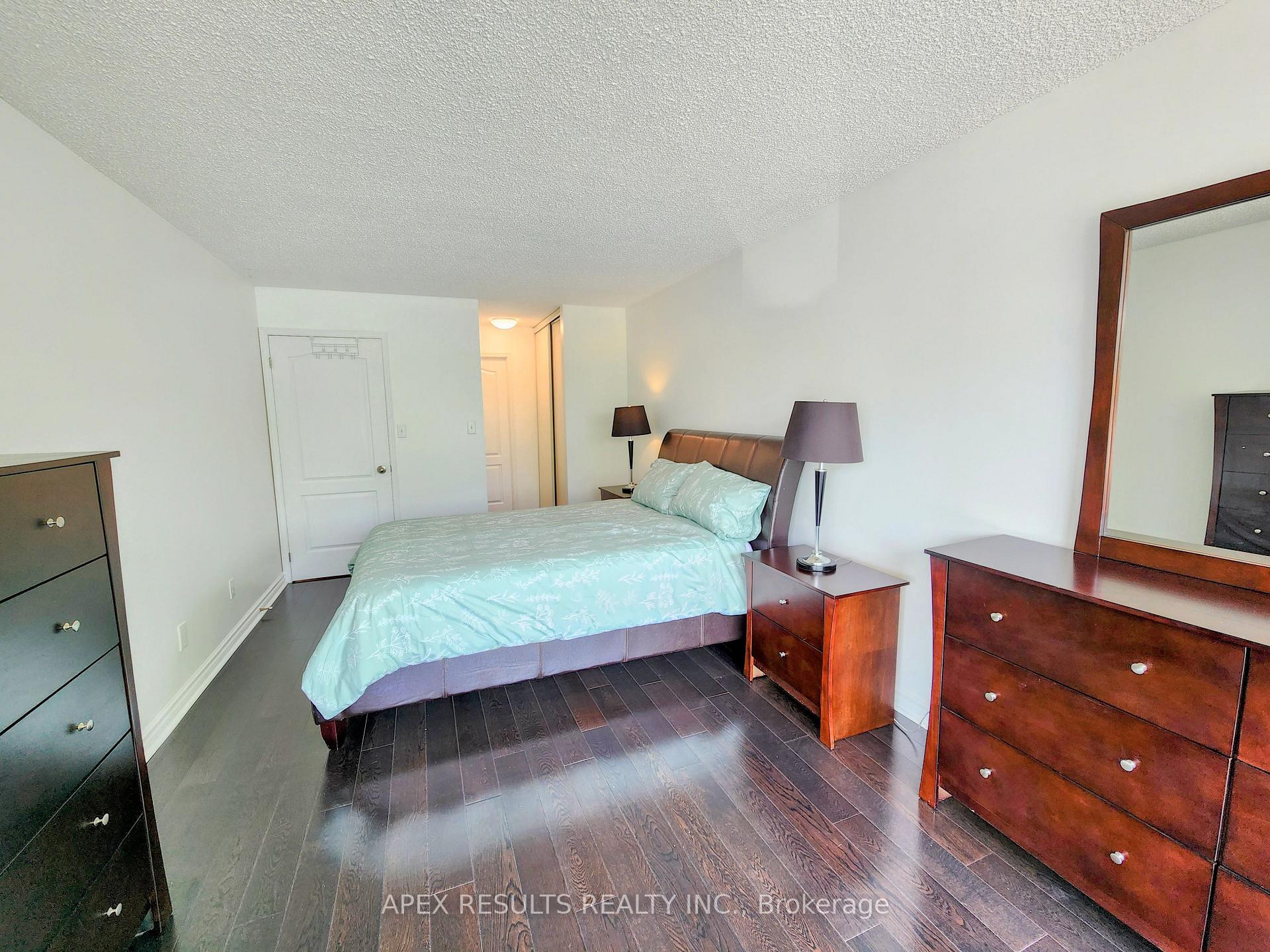 1 Bedroom Condo at 1276 Maple Crossing, Burlington For sale