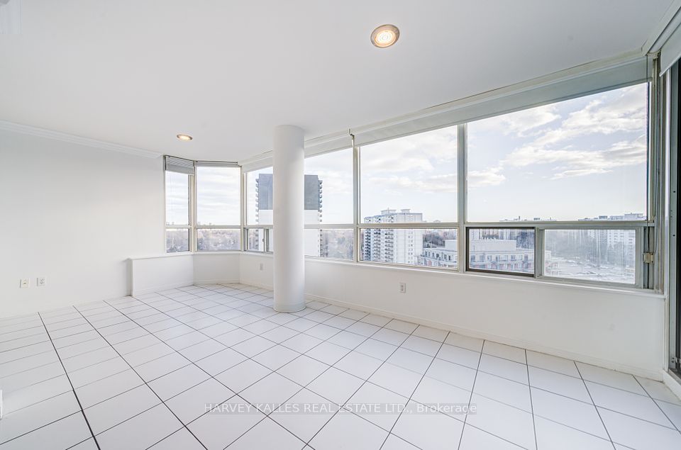 11 Townsgate Drive 1204