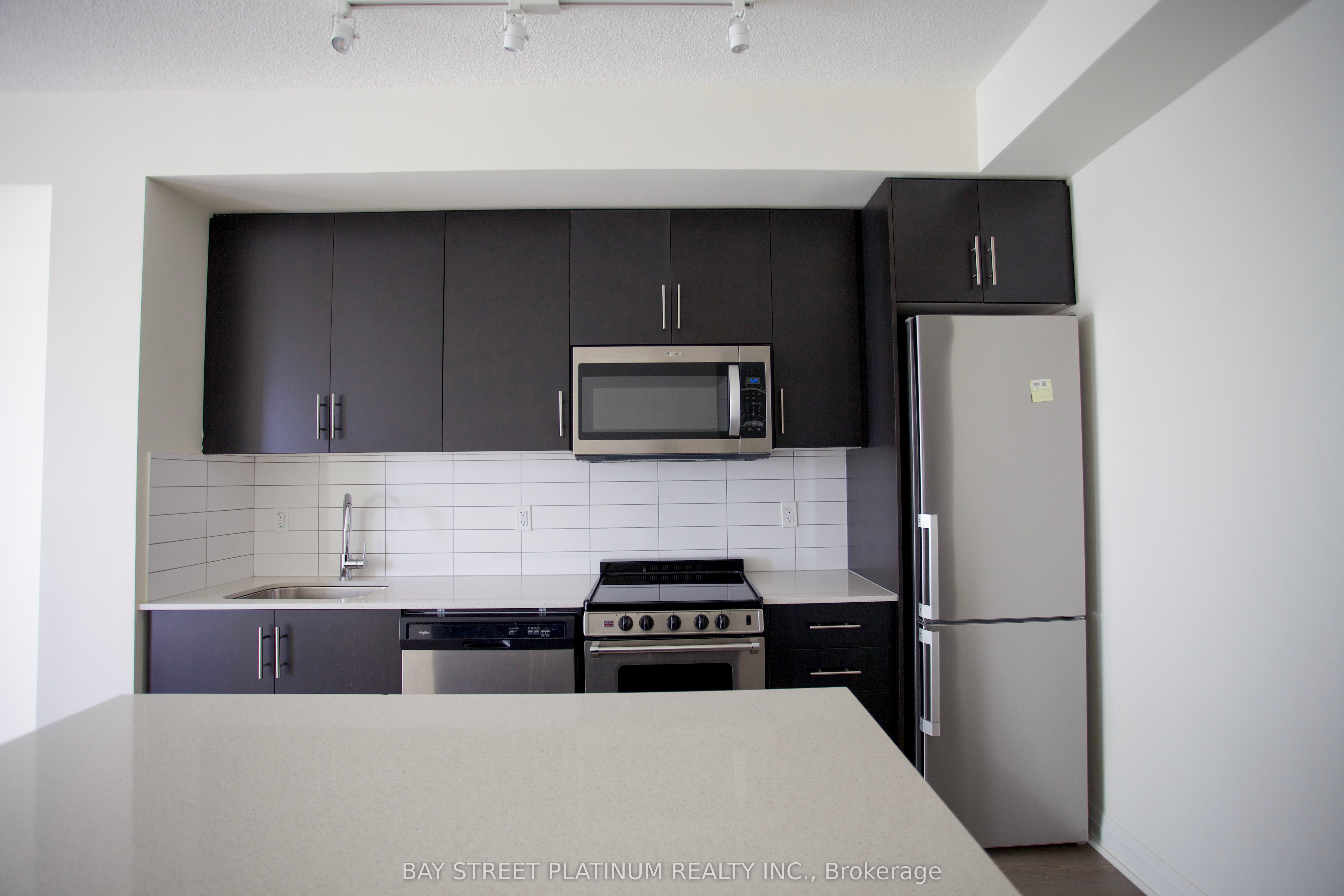 509 DUNDAS Street, #602