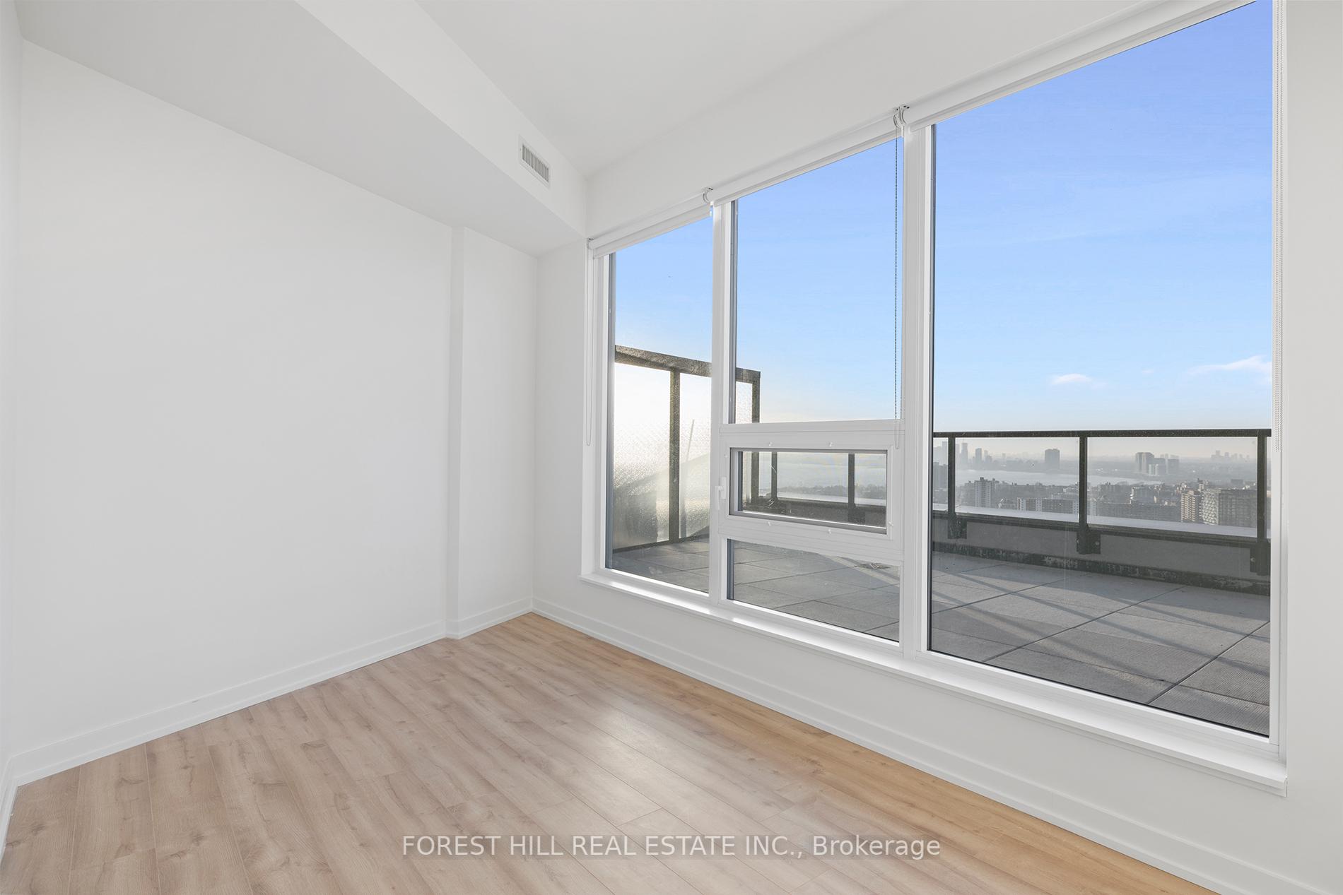 3 Bedrooms Condo at 135 East Liberty, Toronto For sale