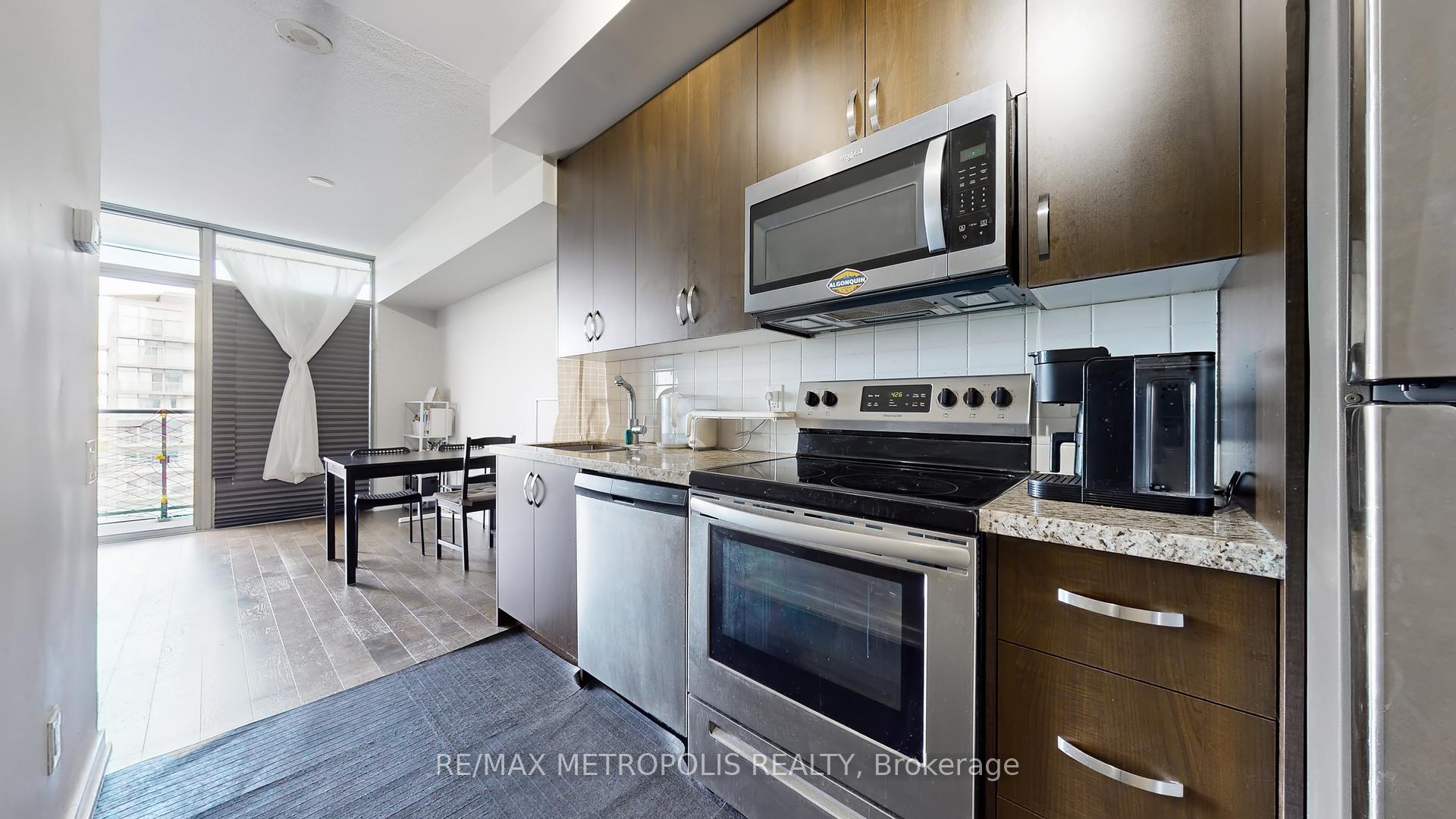 1 Bedroom Condo at 105 The Queensway, Toronto For sale