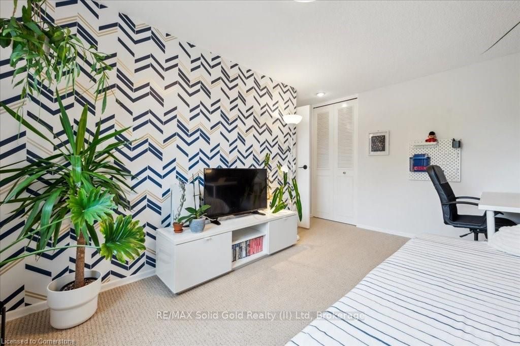 104 Kingswood Drive, #17