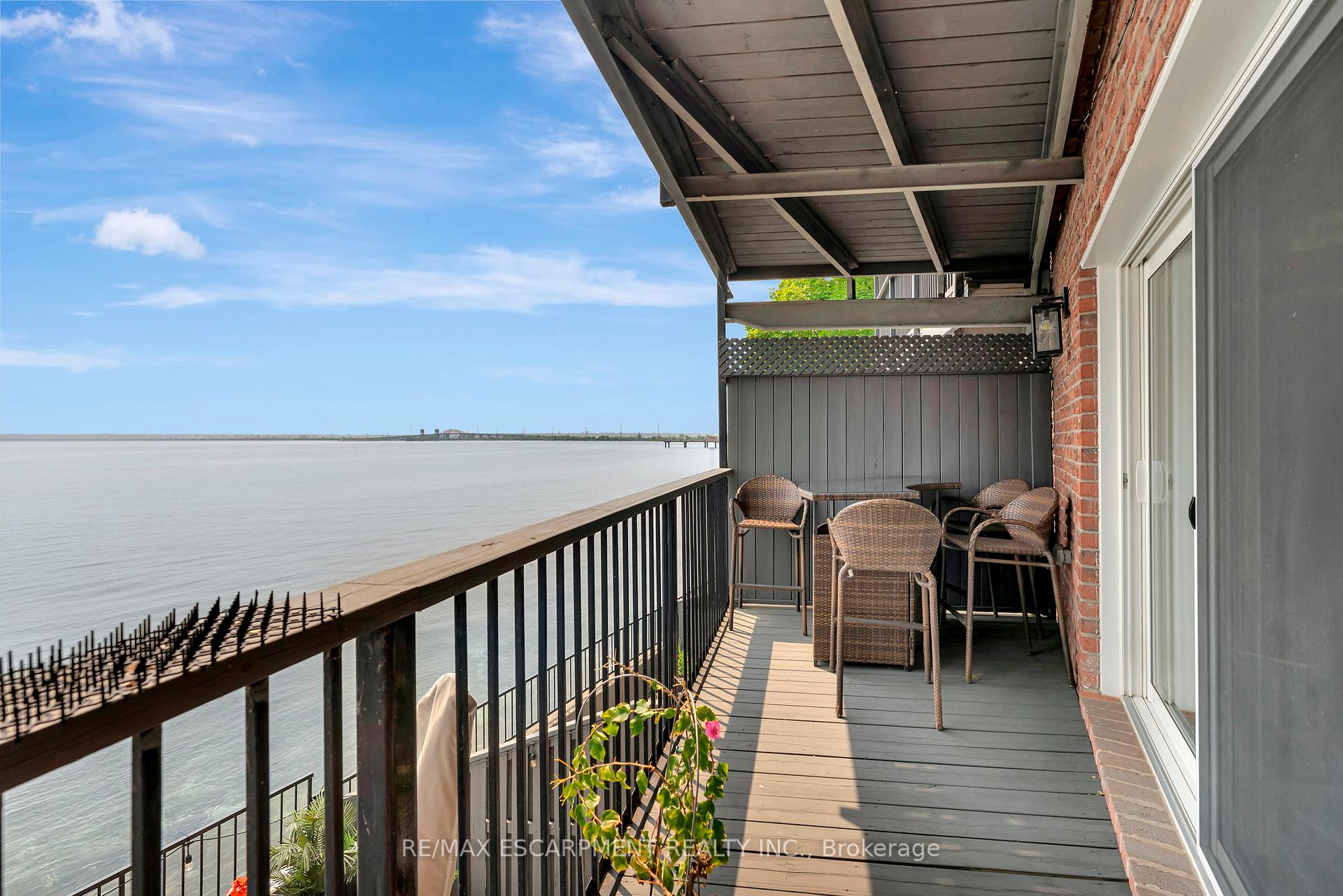 1 Bedroom Condo at 2136 Old Lakeshore, Burlington For sale