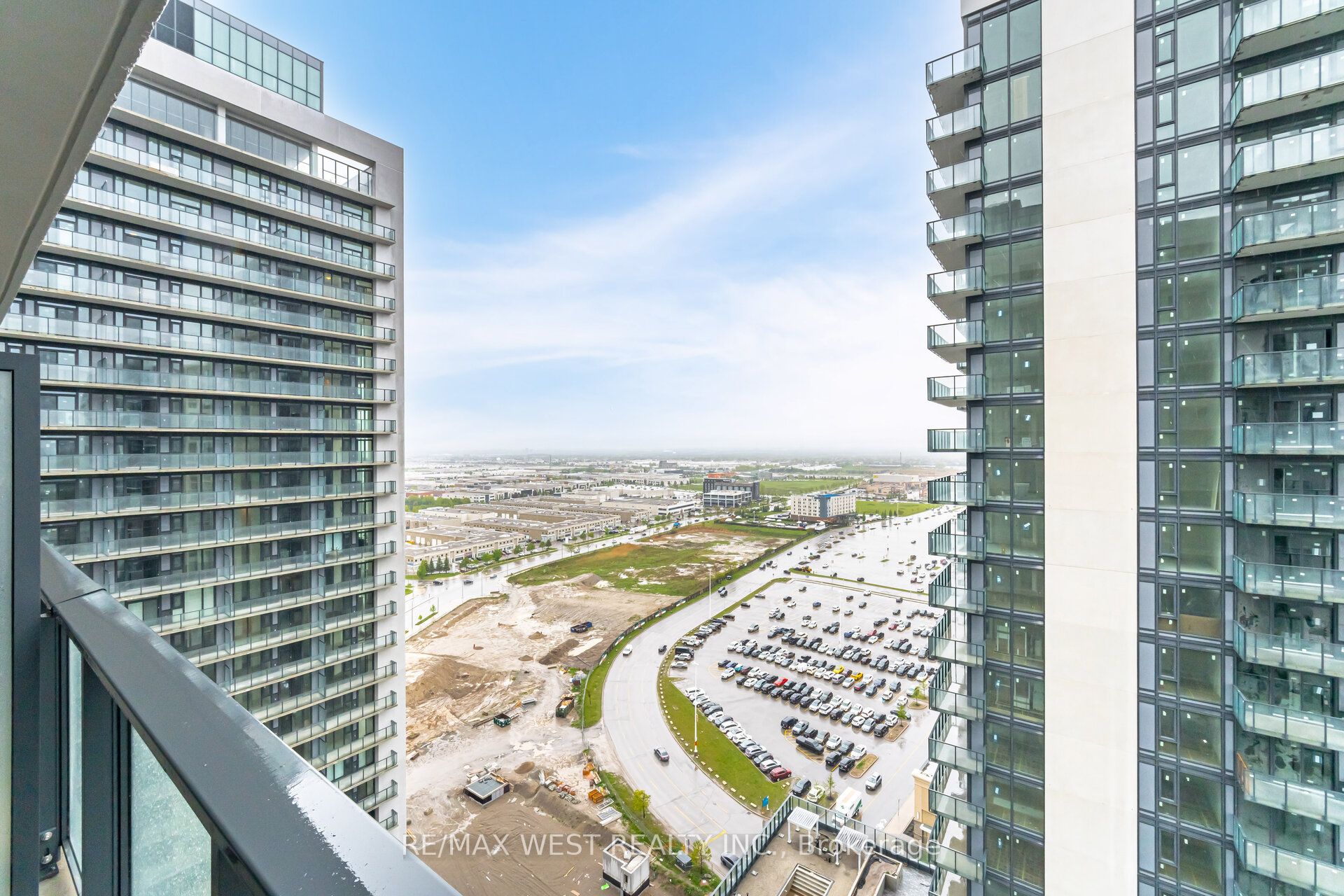 8960 Jane Street, #2201