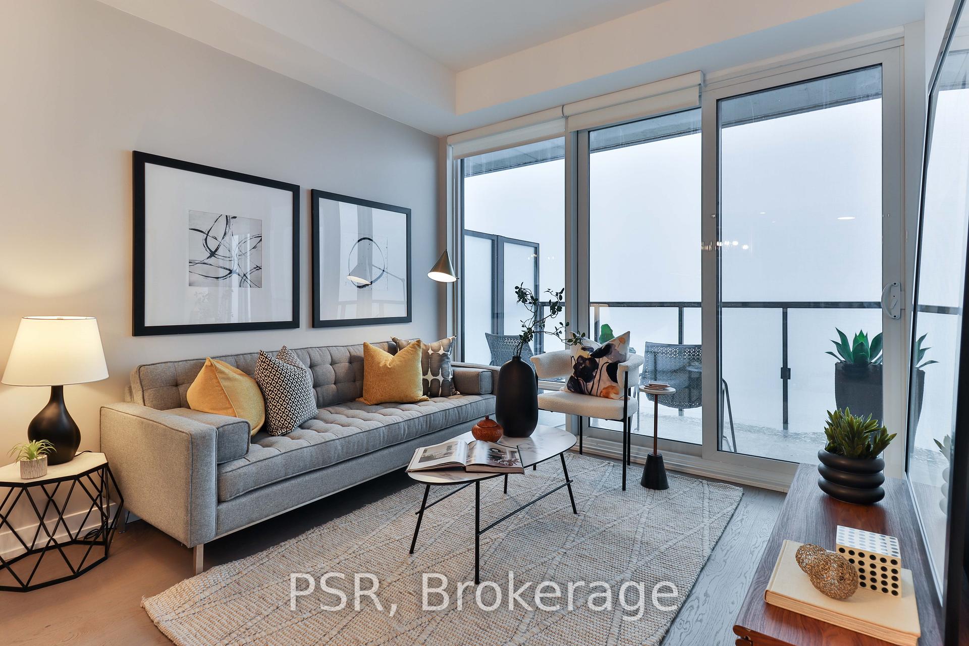 2 Bedrooms Condo at 488 University Ave, Toronto For sale