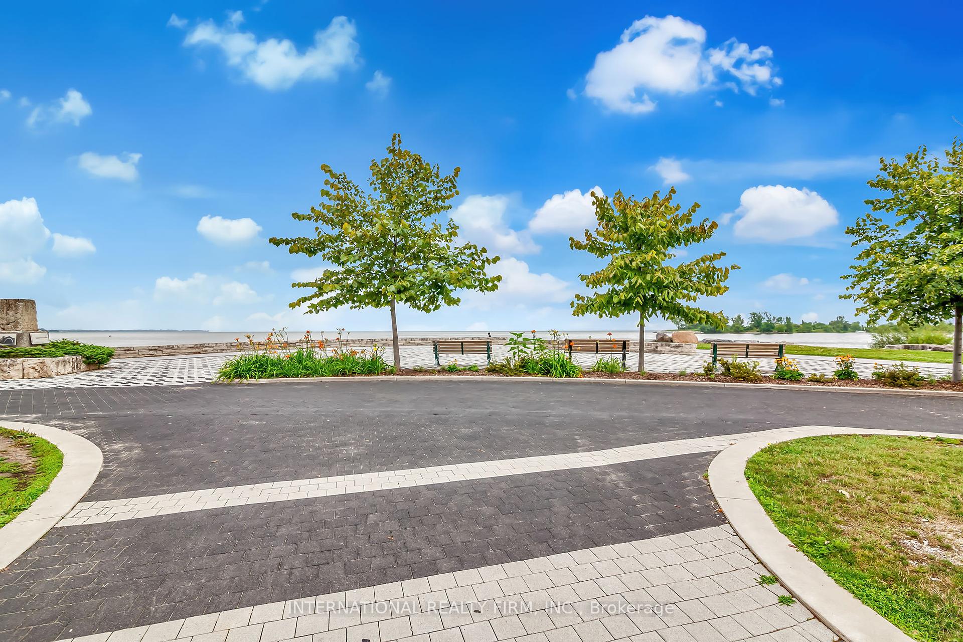 1 Bedroom Condo at 1 Palace Pier, Toronto For sale