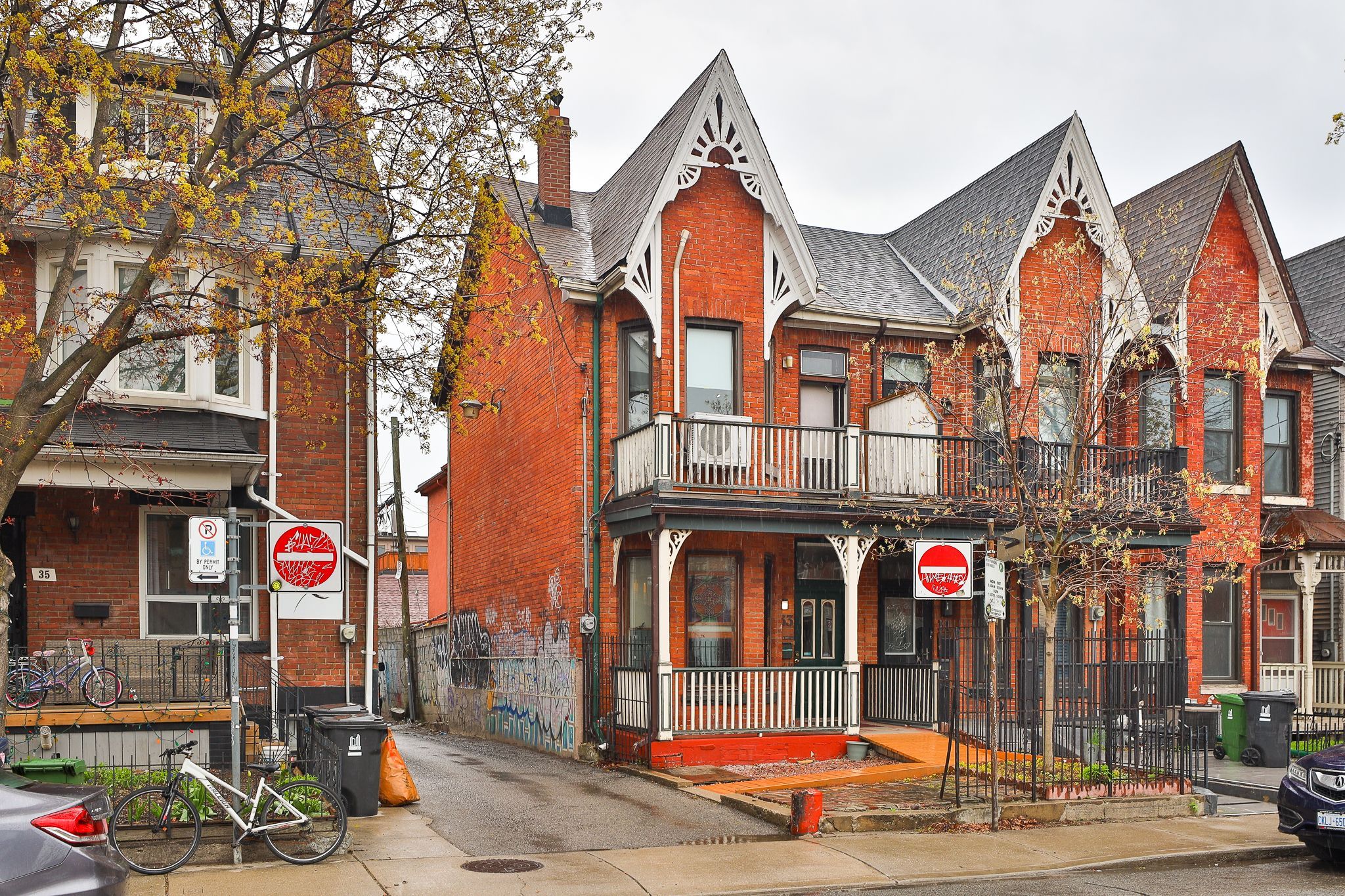 33 Clinton Street