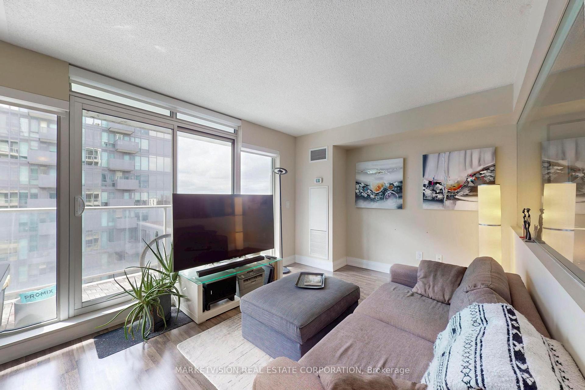 2 Bedrooms Condo at 565 Wilson,  Toronto For sale