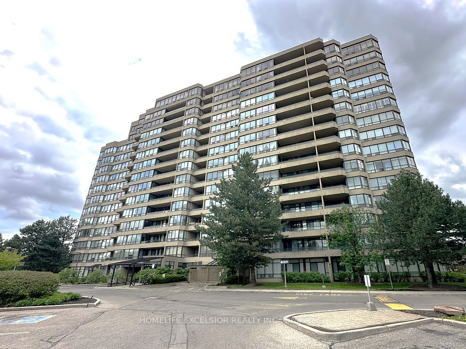 #120 - 32 Clarissa Drive, Richmond Hill, ON L4C 9R7