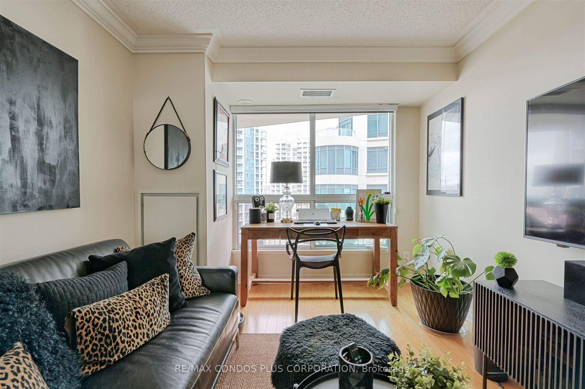 2 Bedrooms Condo at 2111 Lake Shore,  Toronto For sale