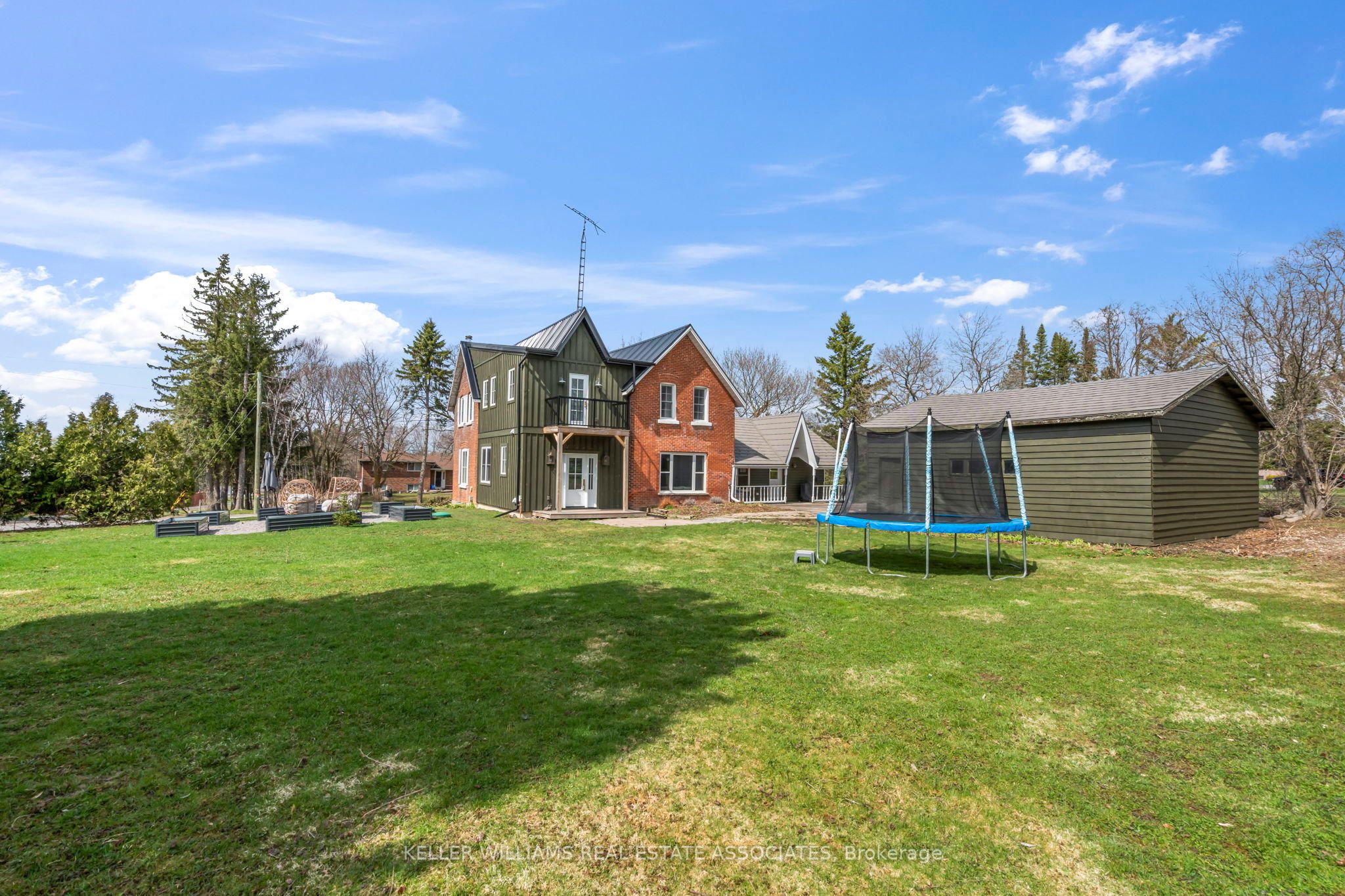 6 Scott Court