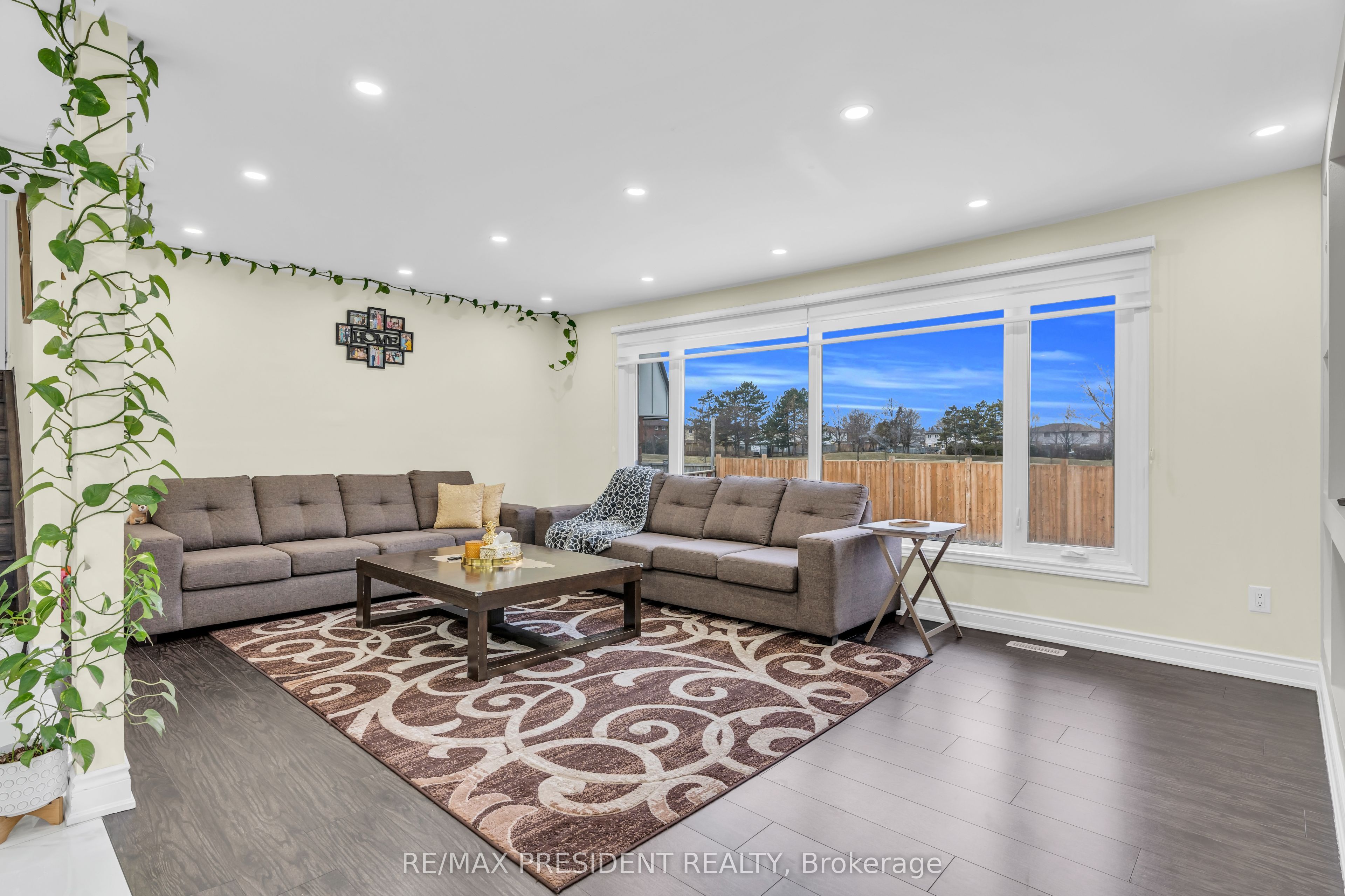 118 Charters Road, Brampton, ON L6V 2S5